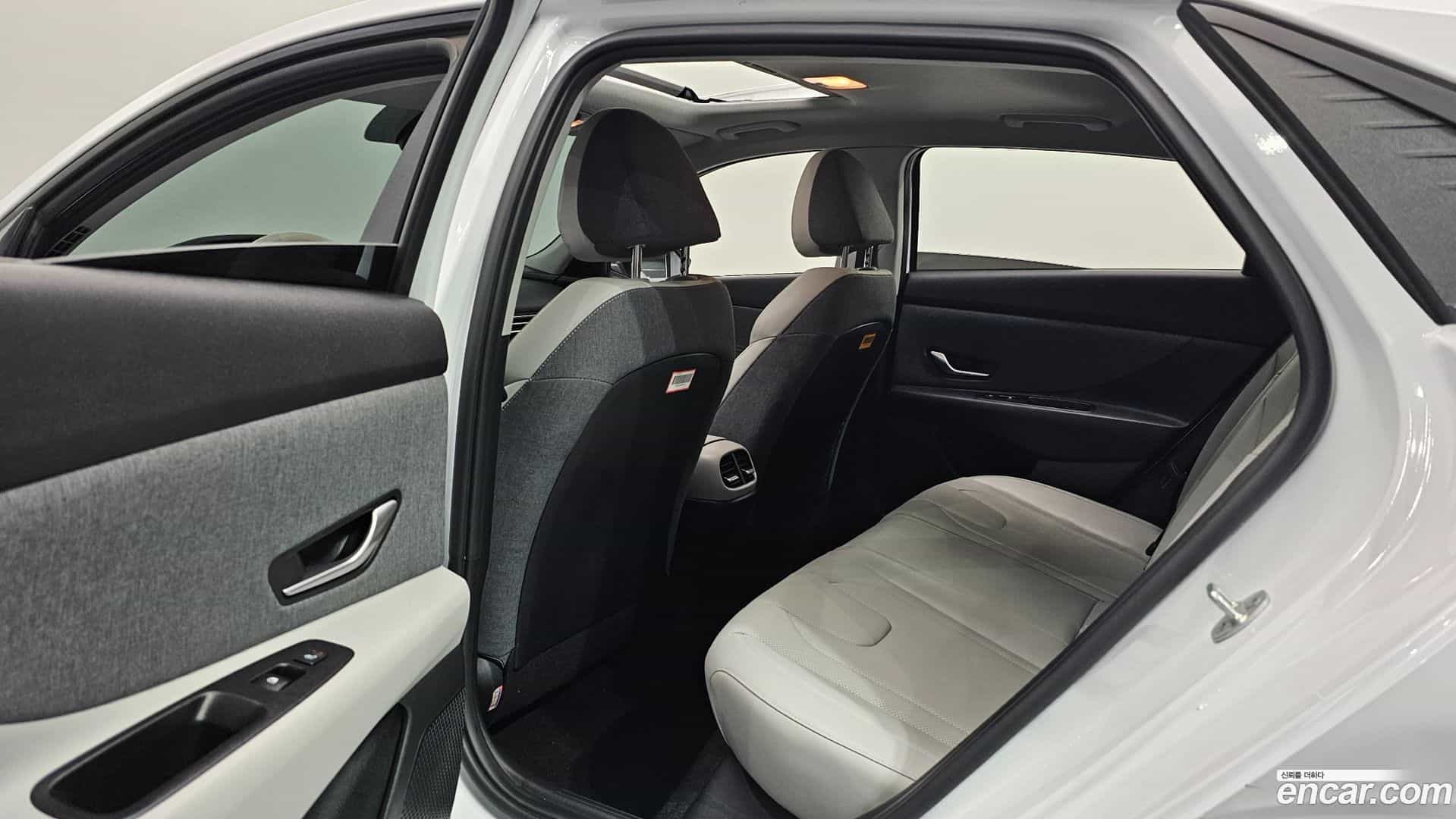 AVANTE Hyundai 2021.8-OPTION-015