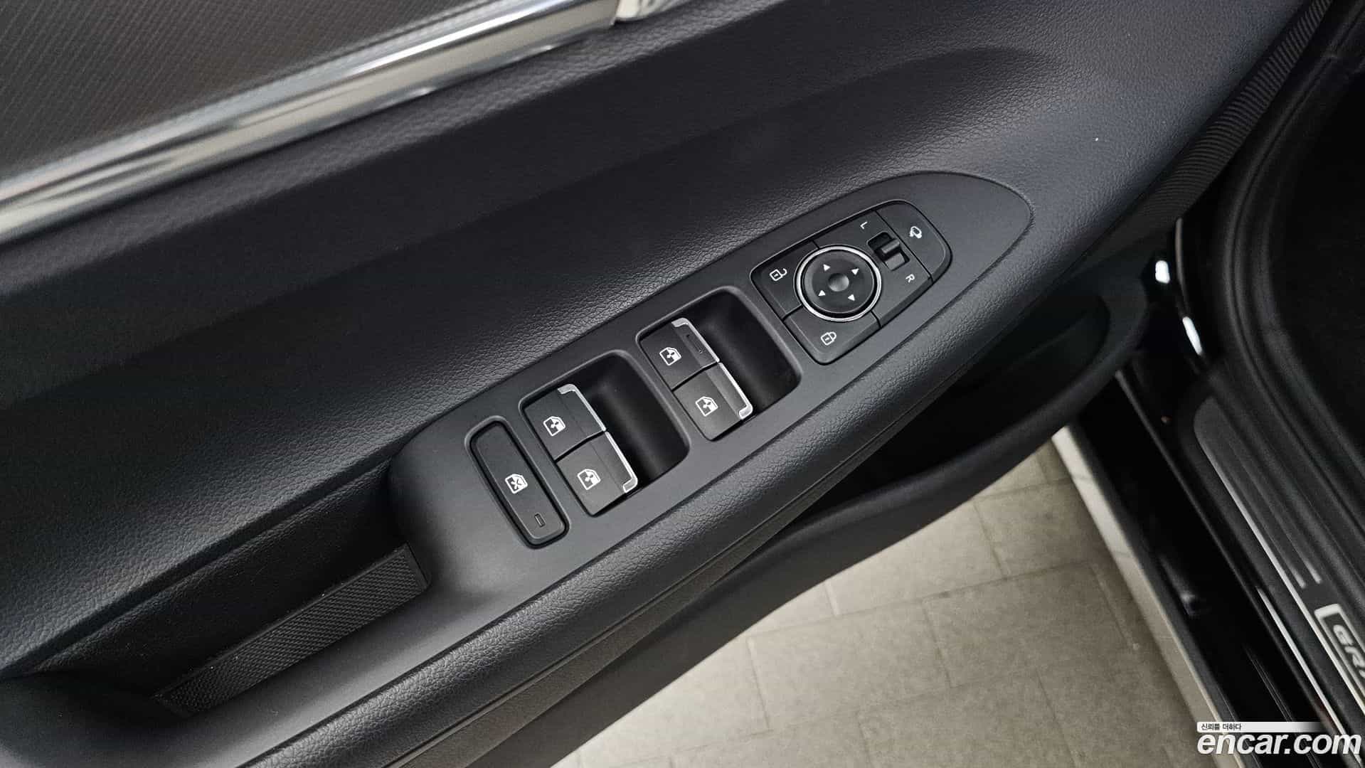 Grandeur Hyundai 2022.3-OPTION-024