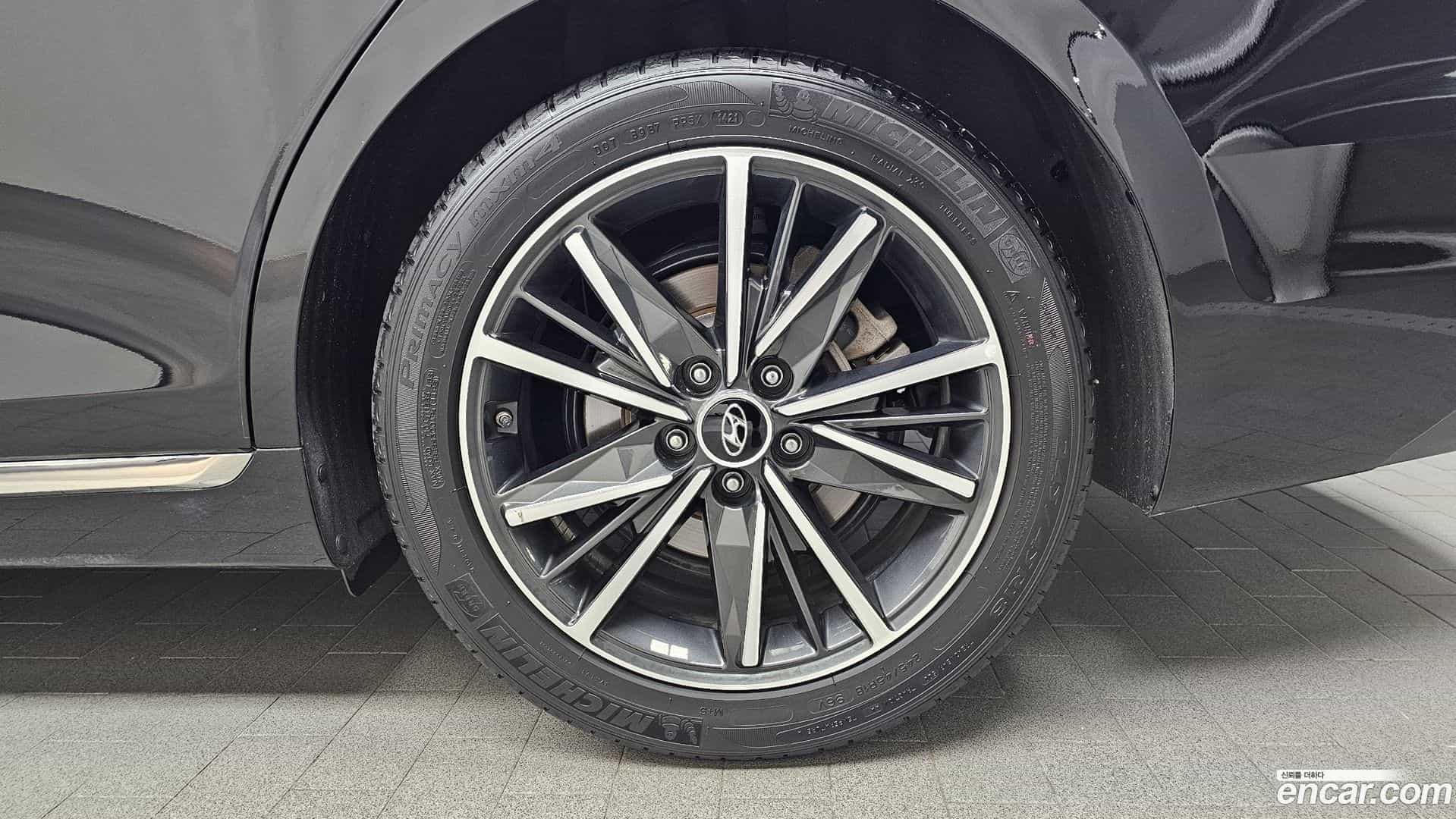 Grandeur Hyundai 2022.3-OUTER-031