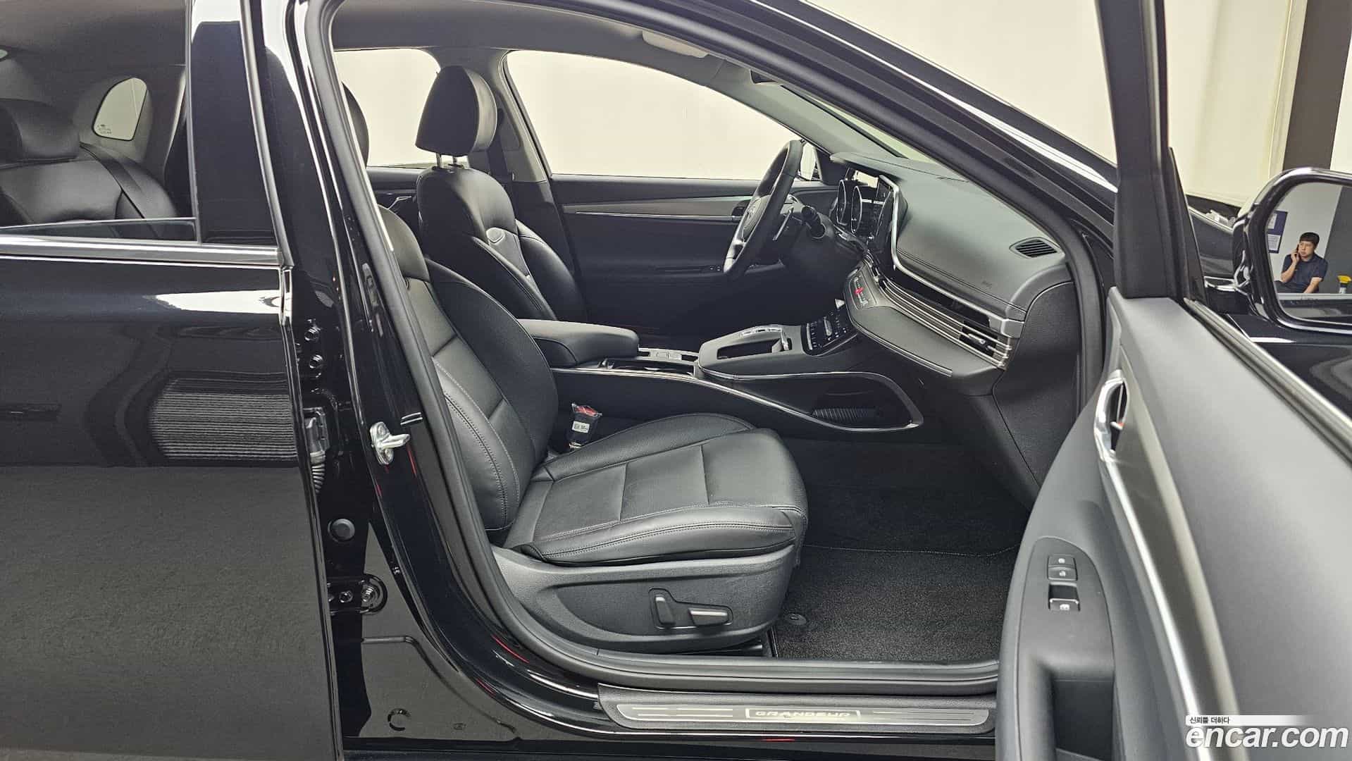Grandeur Hyundai 2022.3-INNER-036