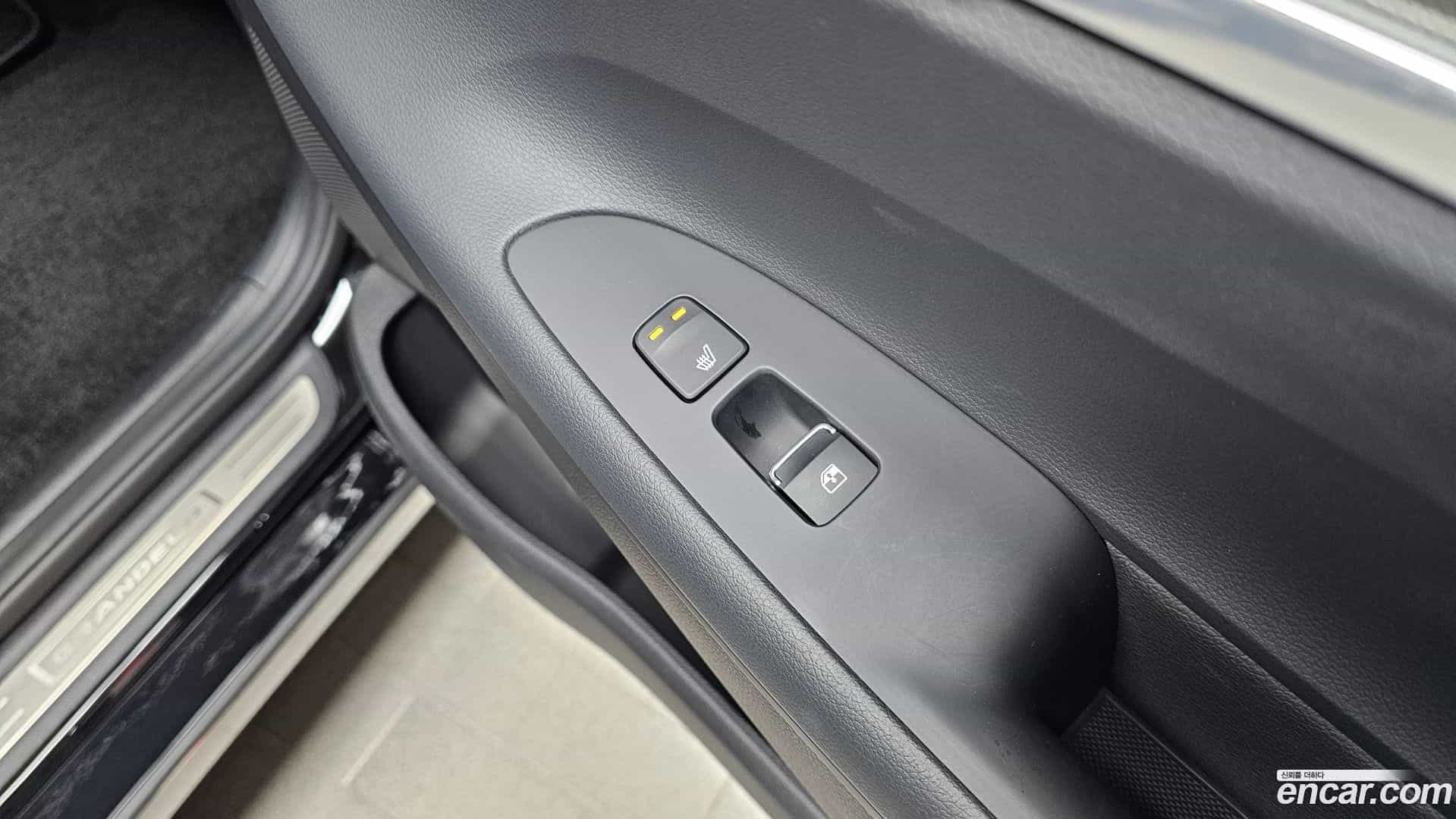 Grandeur Hyundai 2022.3-OPTION-040