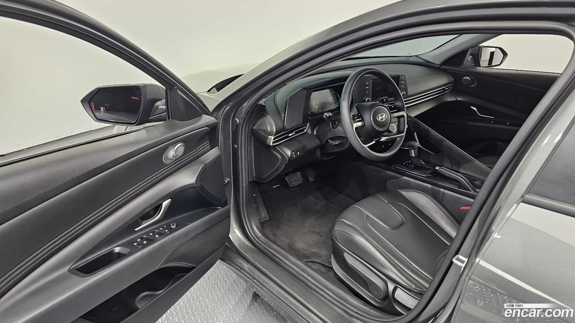 AVANTE Hyundai 2024.10-INNER-010