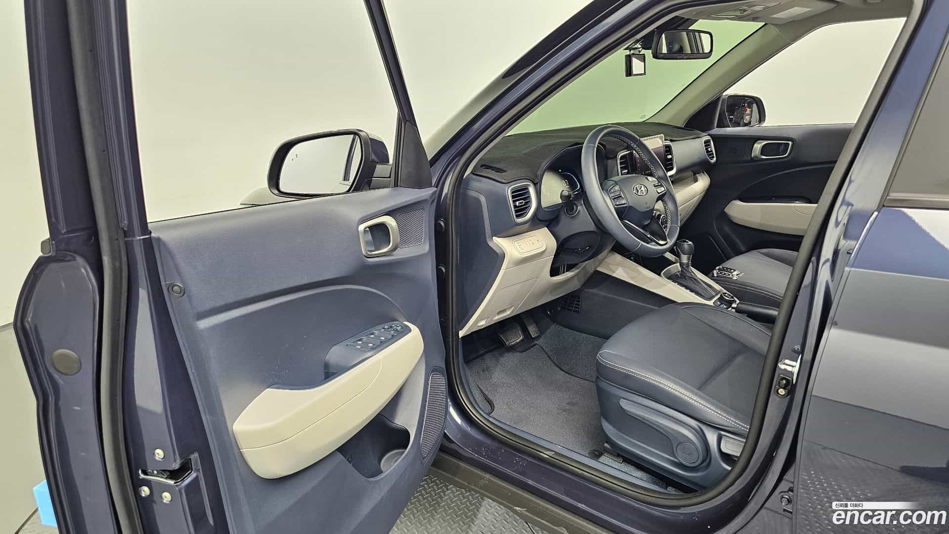 Venue Hyundai 2025.11-INNER-010