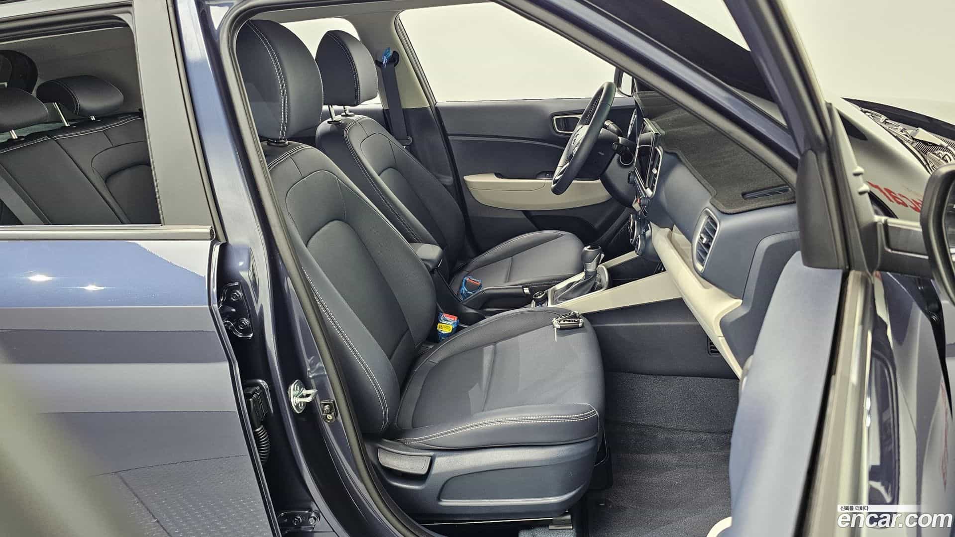Venue Hyundai 2025.11-INNER-036