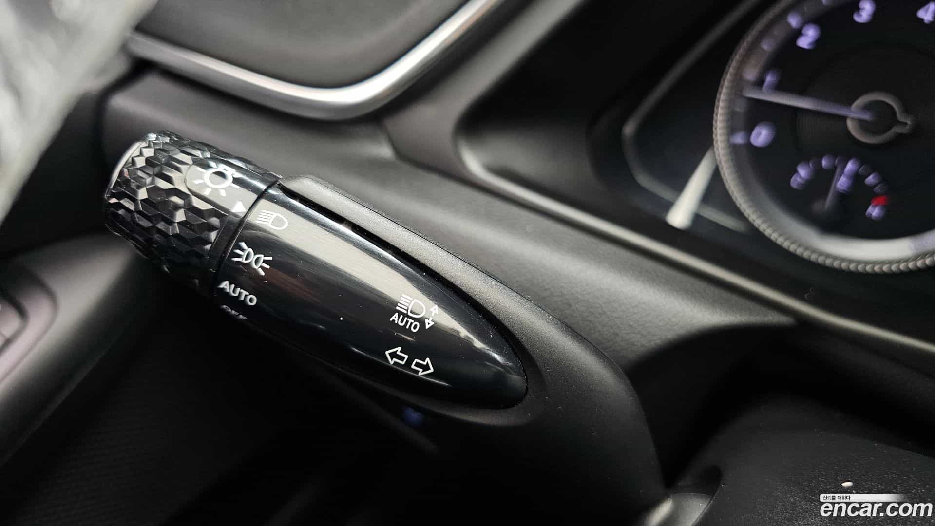 Sonata Hyundai 2019.4-OPTION-024