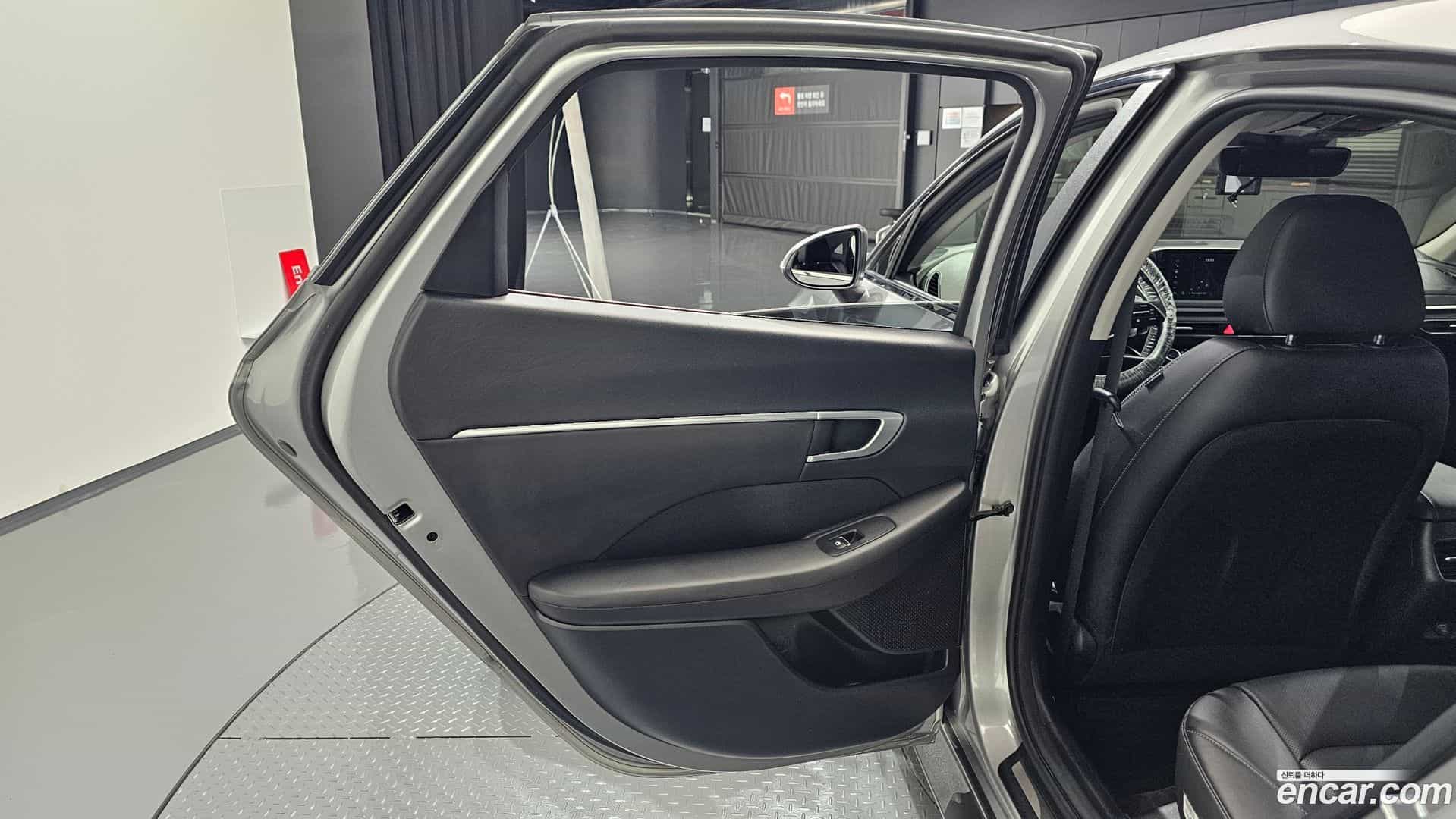 Sonata Hyundai 2019.4-INNER-035