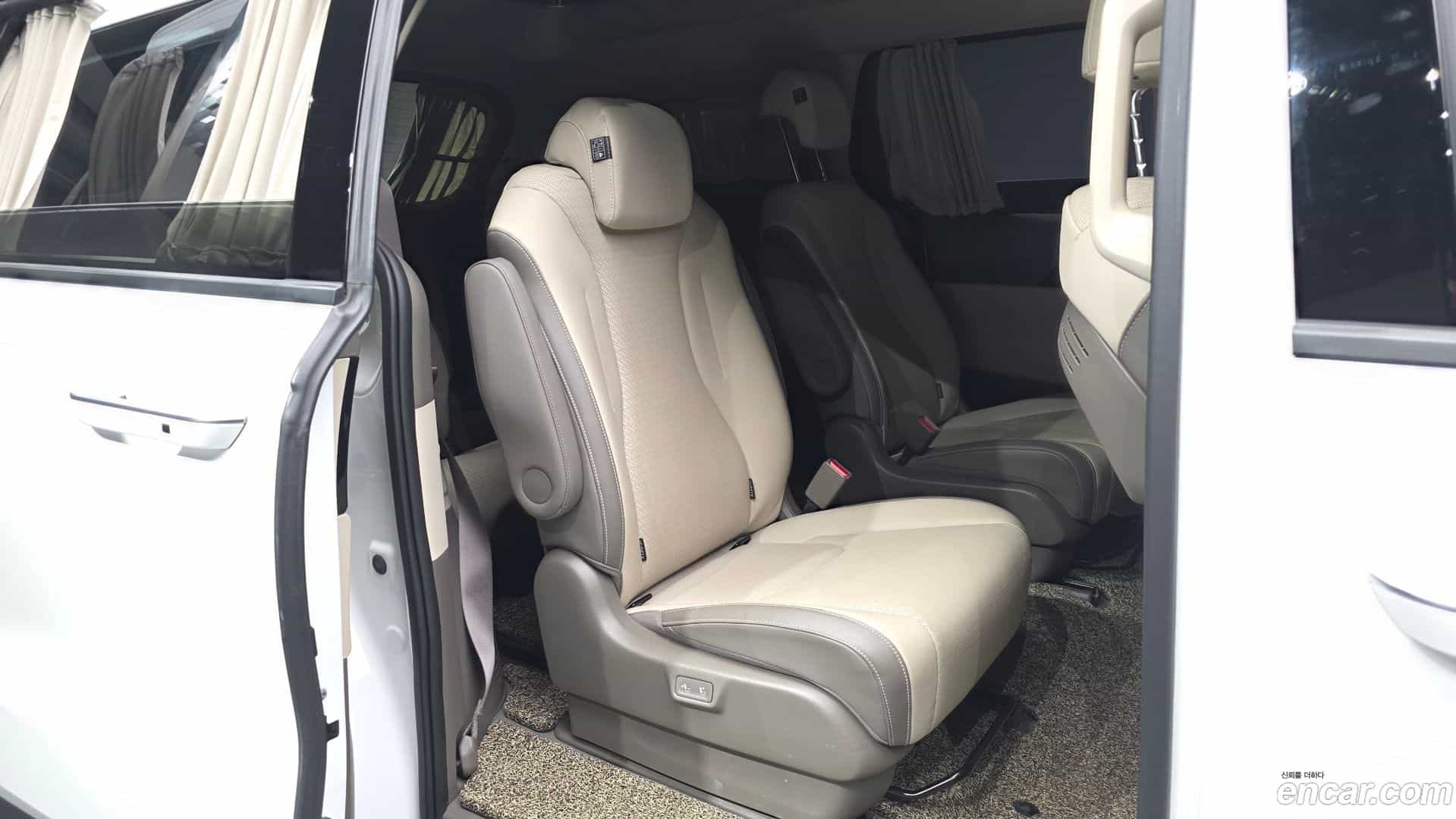 Canival Kia 2023.1-OPTION-016
