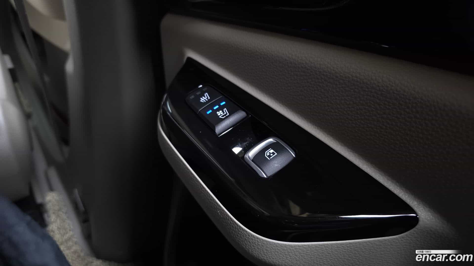 Canival Kia 2023.1-OPTION-021