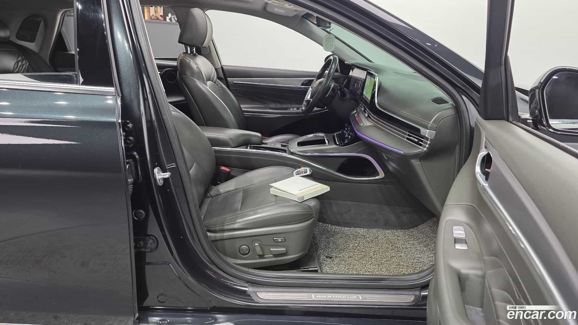 Grandeur Hyundai 2020.2-INNER-036