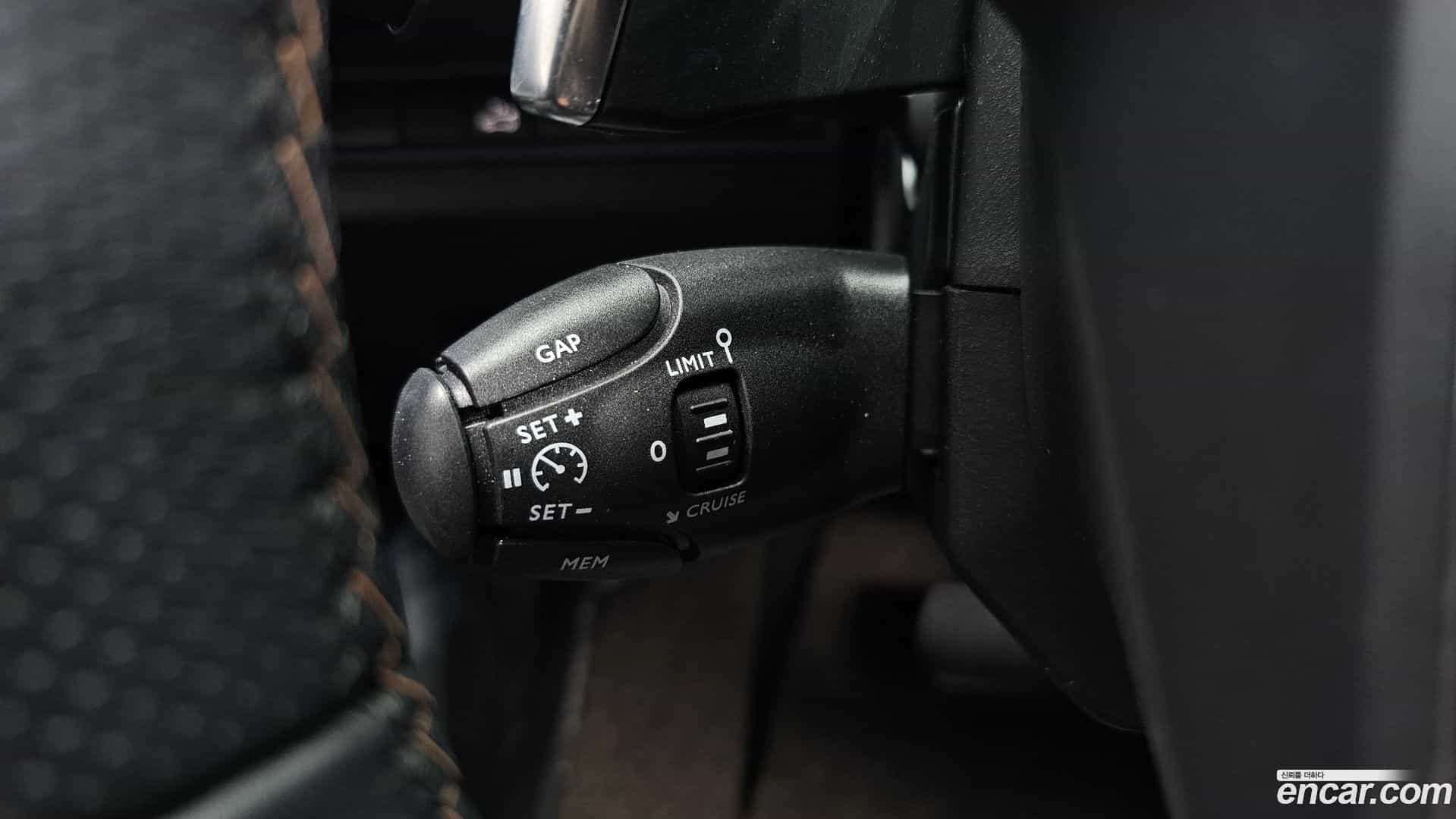3008 Peugeot 2020.5-OPTION-022