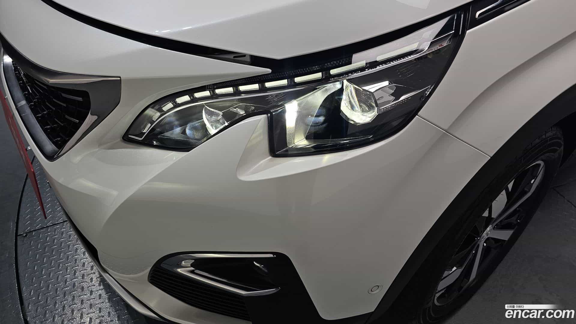 3008 Peugeot 2020.5-OUTER-032