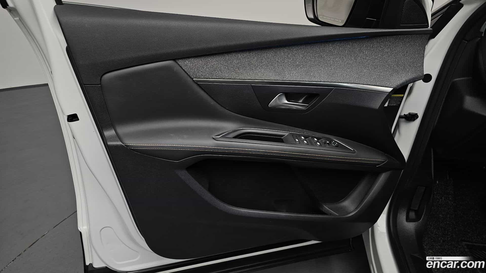 3008 Peugeot 2020.5-INNER-034