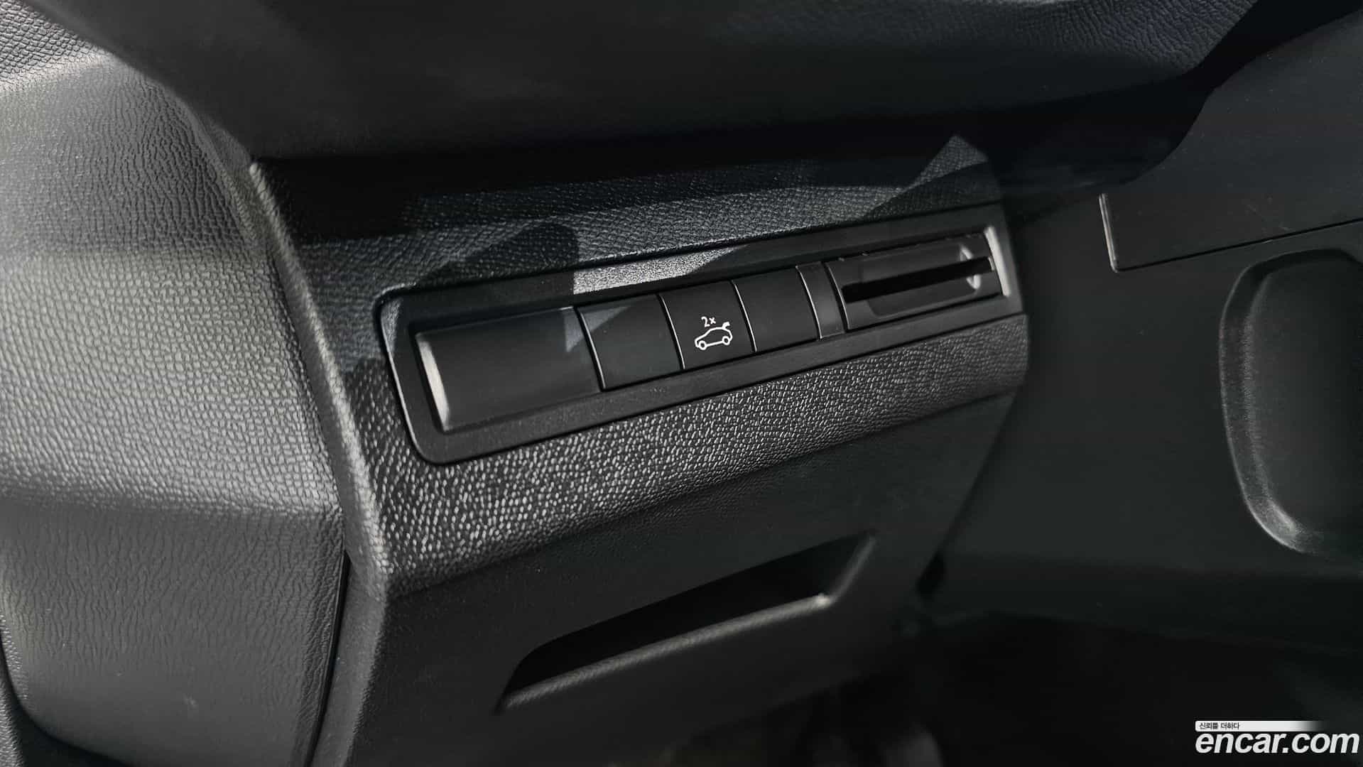 3008 Peugeot 2020.5-OPTION-042