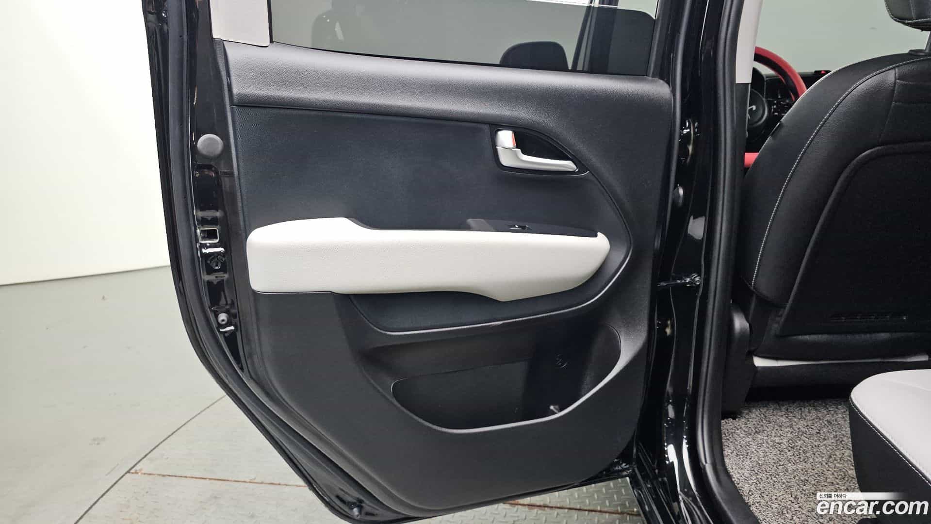 RAY Kia 2022.10-INNER-035