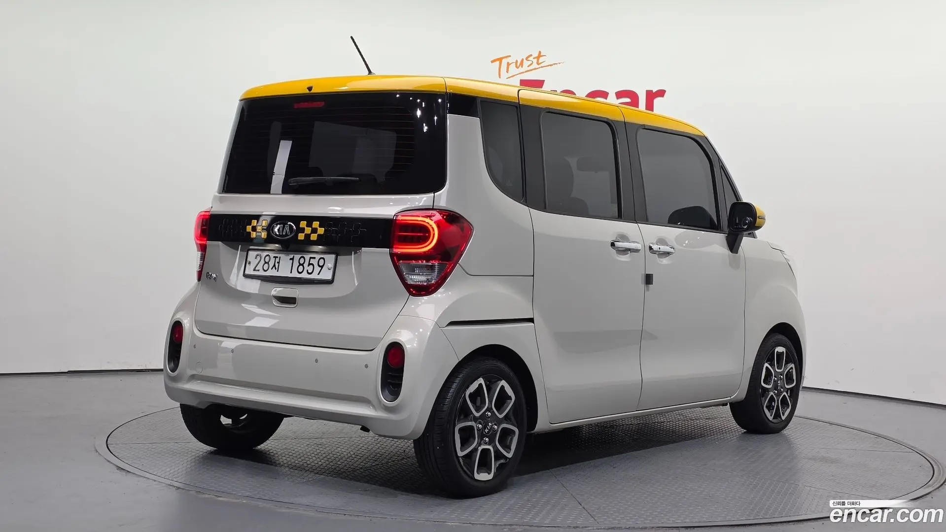 Main__Slider__Photo:RAY Kia 2018.5-1