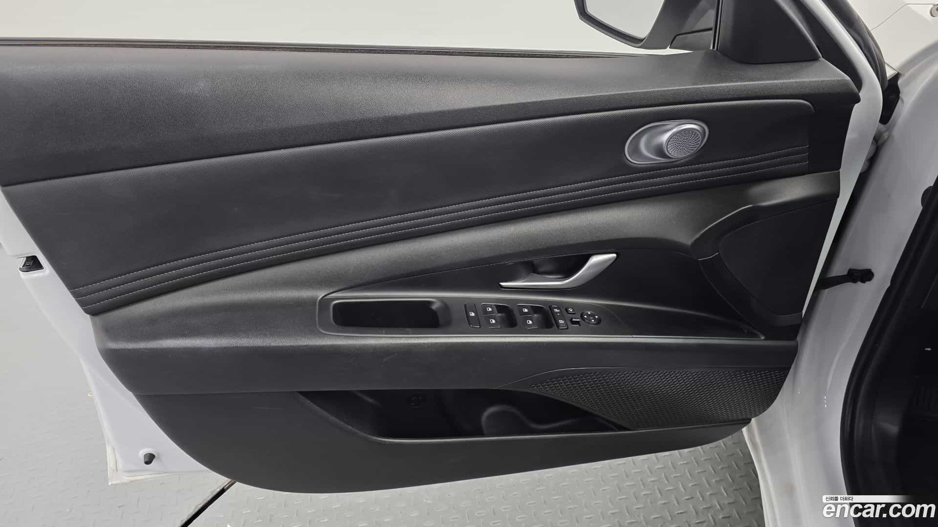 AVANTE Hyundai 2023.5-INNER-034