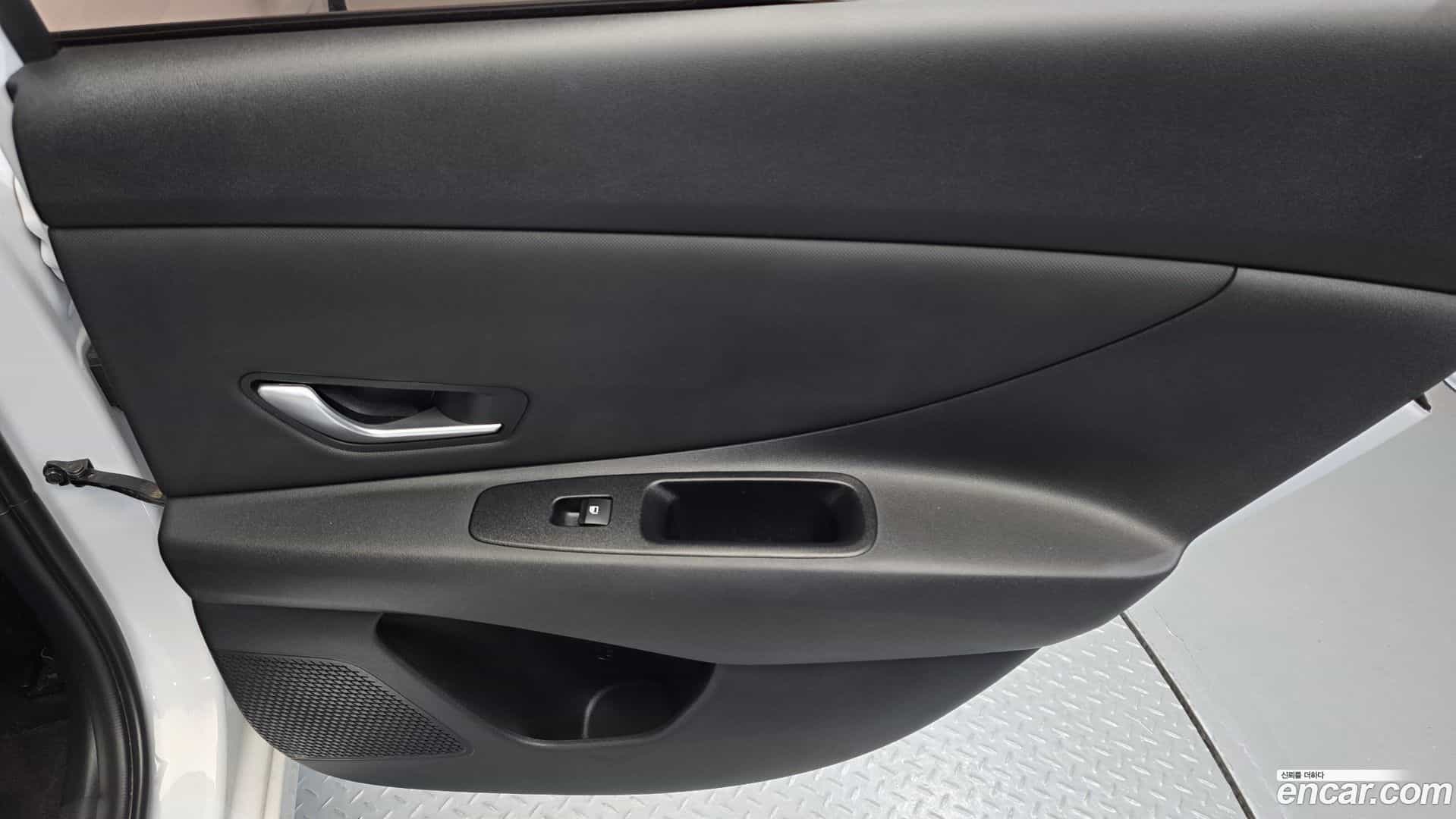 AVANTE Hyundai 2023.5-INNER-035
