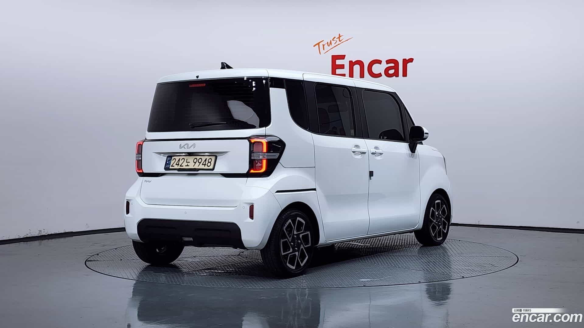 RAY Kia 2022.10-OUTER-002