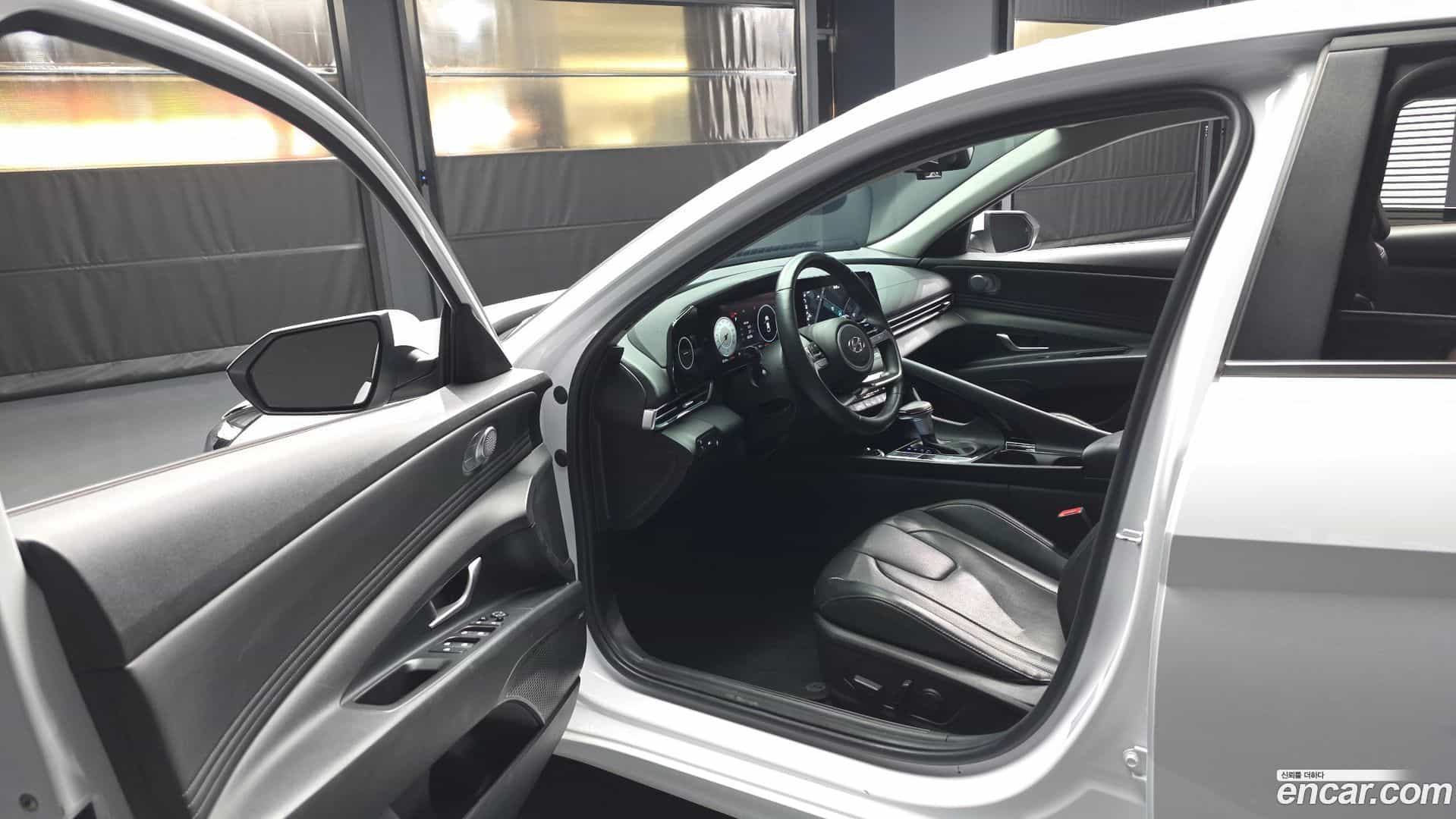 AVANTE Hyundai 2021.6-INNER-010
