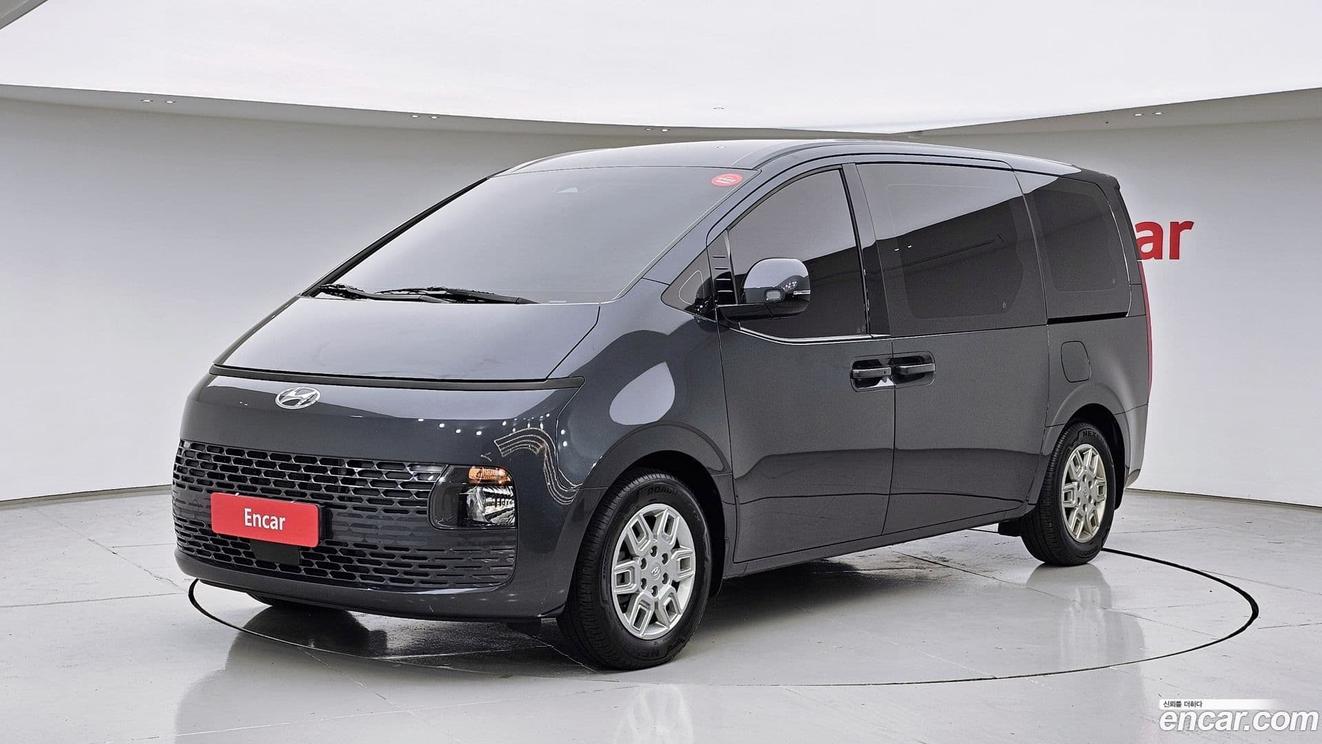 Main__Slider__Photo:Staria Hyundai 2023.1-0