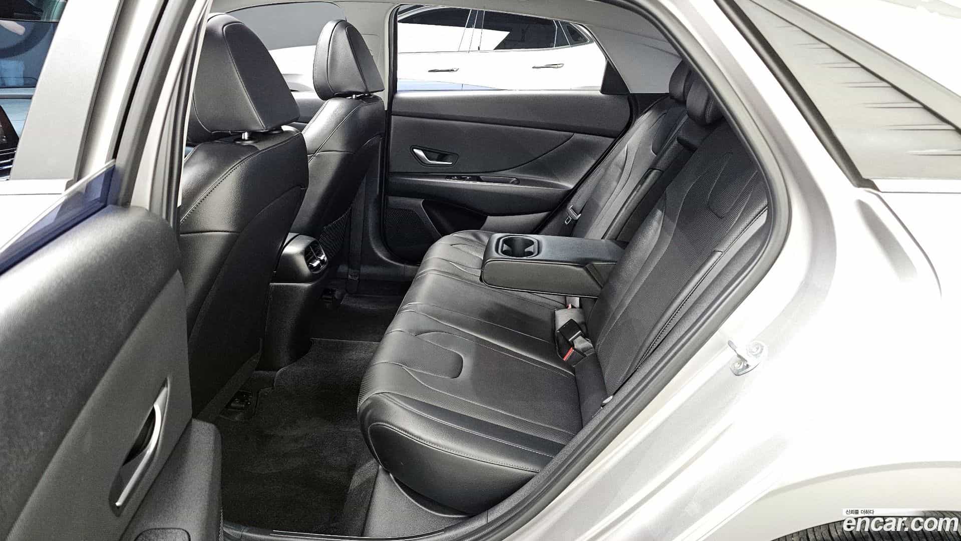 AVANTE Hyundai 2020.8-OPTION-015