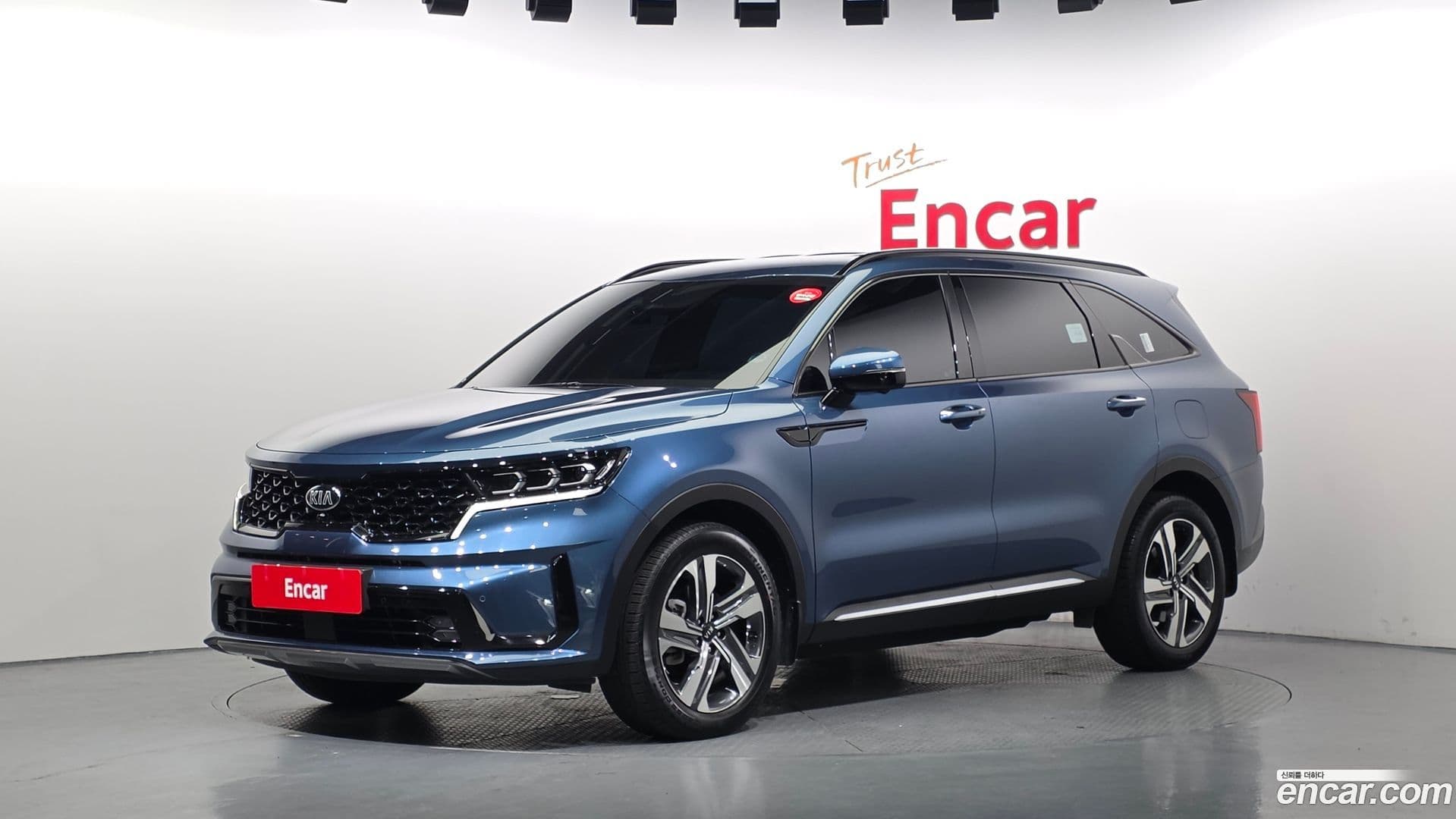 Main__Slider__Photo:Sorento Kia 2021.2-0