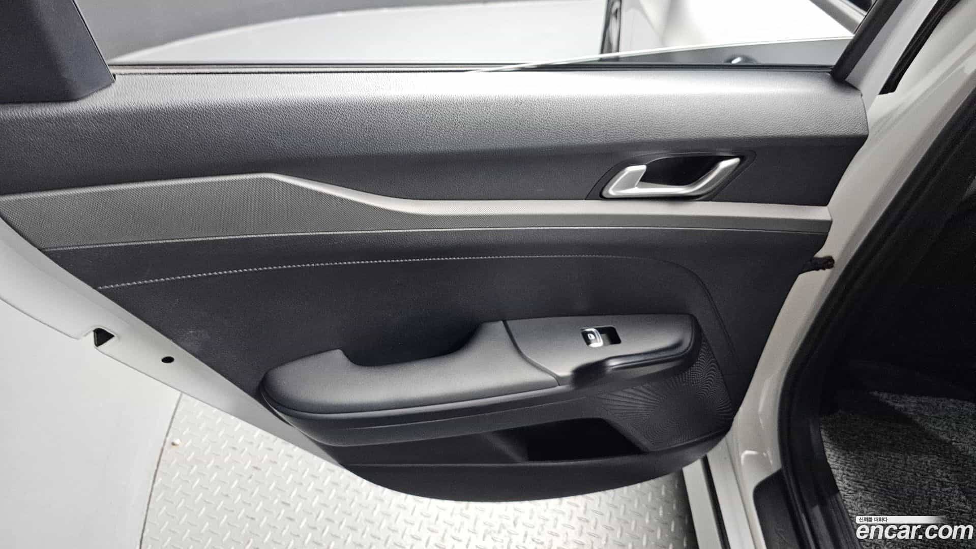 K5 Kia 2023.10-INNER-035