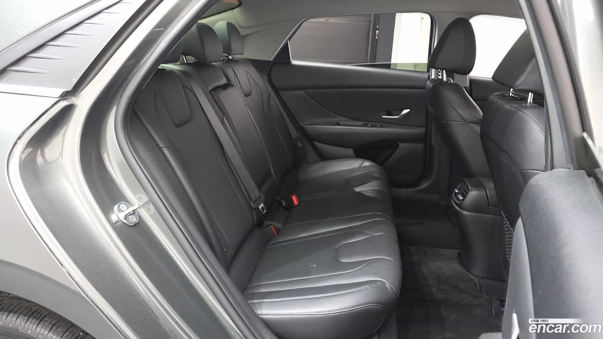 AVANTE Hyundai 2022.5-OPTION-015