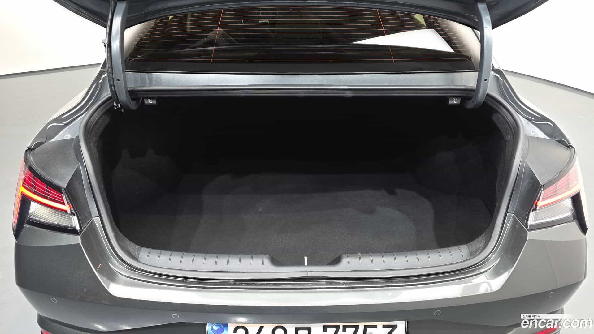 AVANTE Hyundai 2022.5-OPTION-021