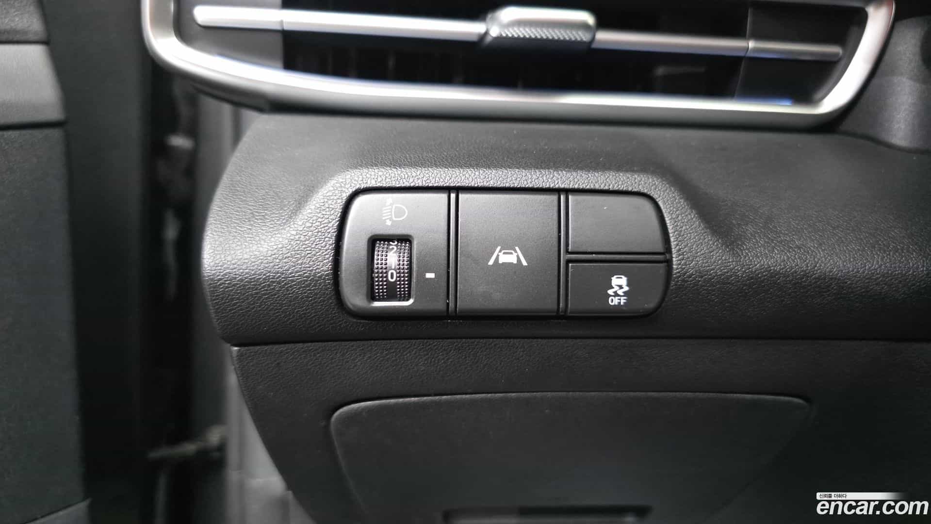 AVANTE Hyundai 2022.5-OPTION-024