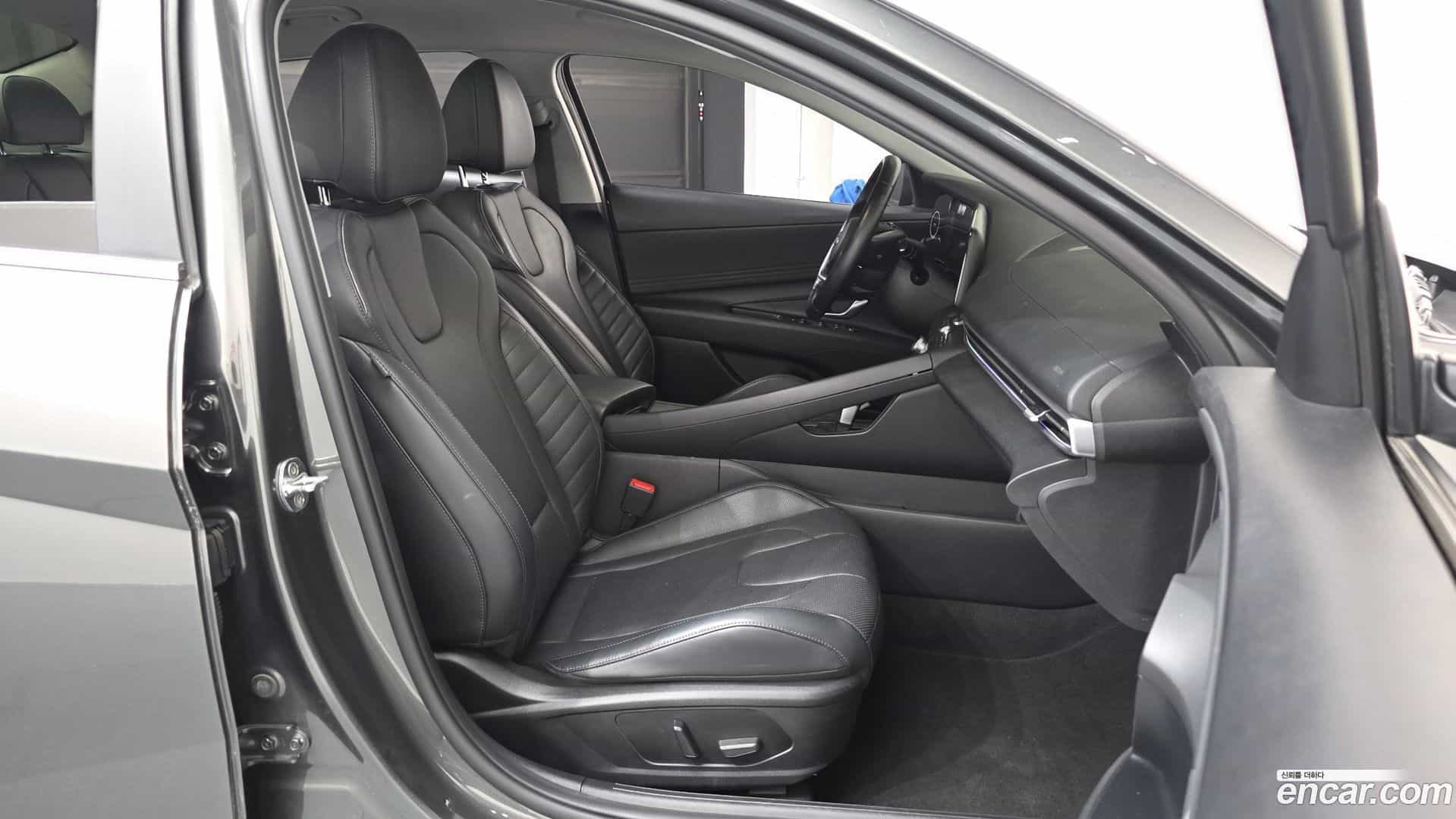 AVANTE Hyundai 2022.5-INNER-036