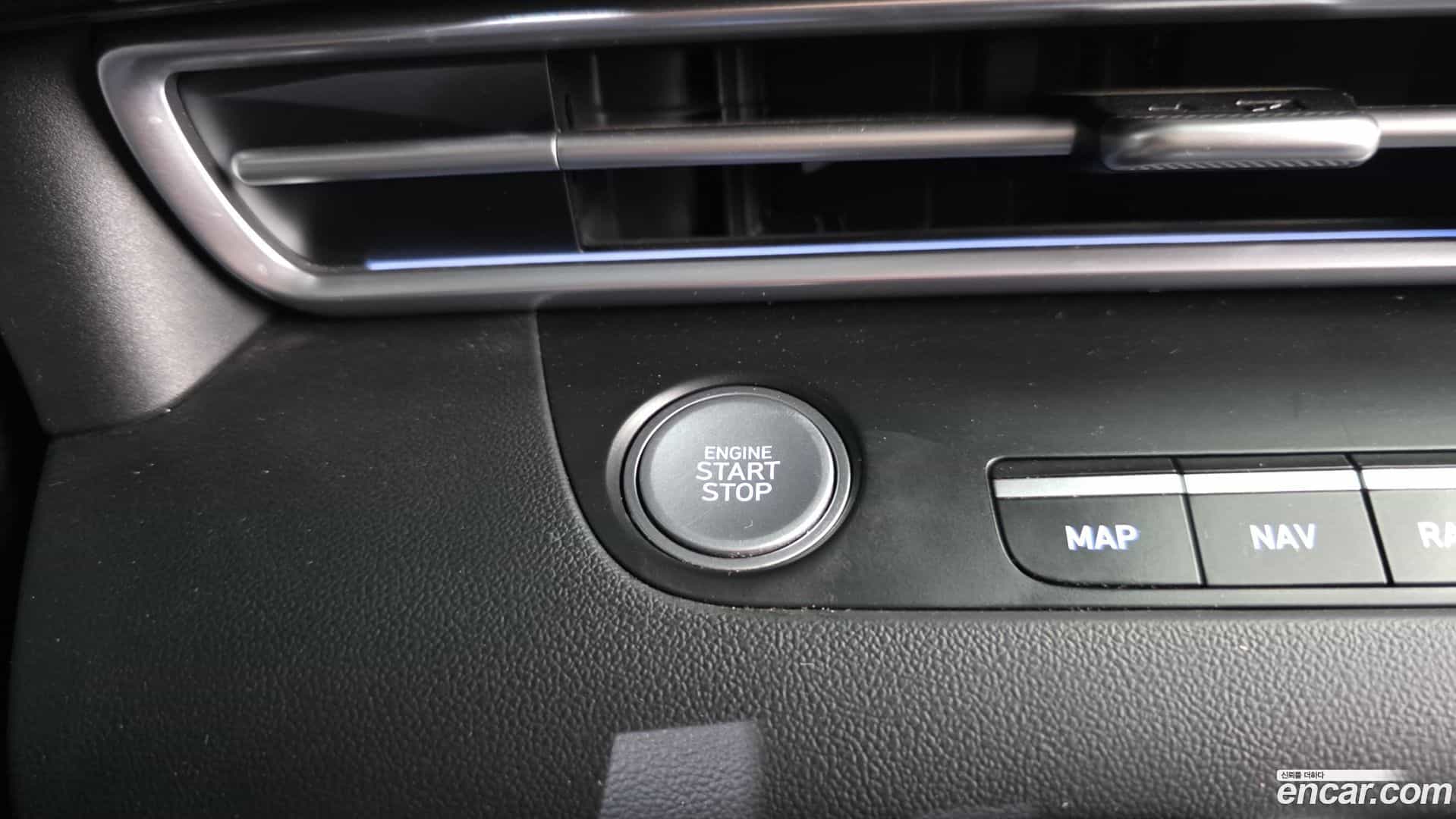 AVANTE Hyundai 2022.5-OPTION-040