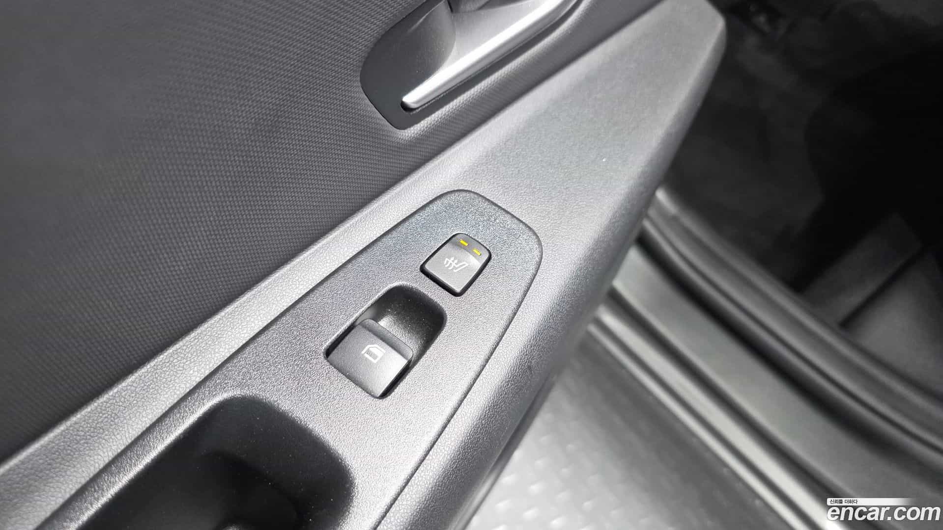 AVANTE Hyundai 2022.5-OPTION-042