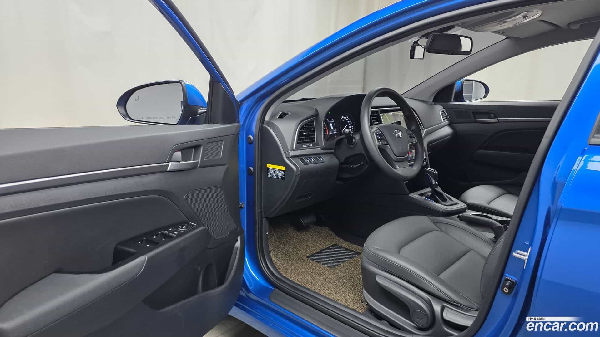 AVANTE Hyundai 2017.9-INNER-010