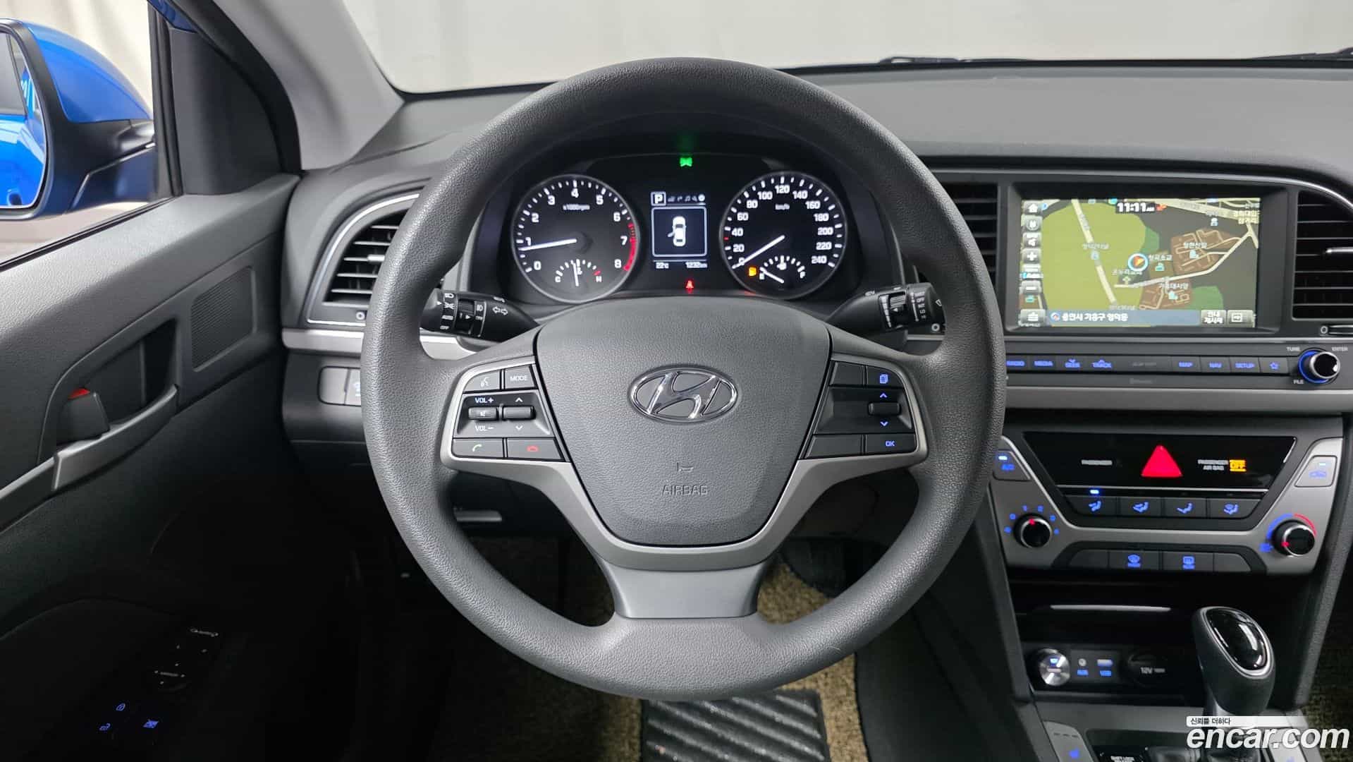 AVANTE Hyundai 2017.9-OPTION-019