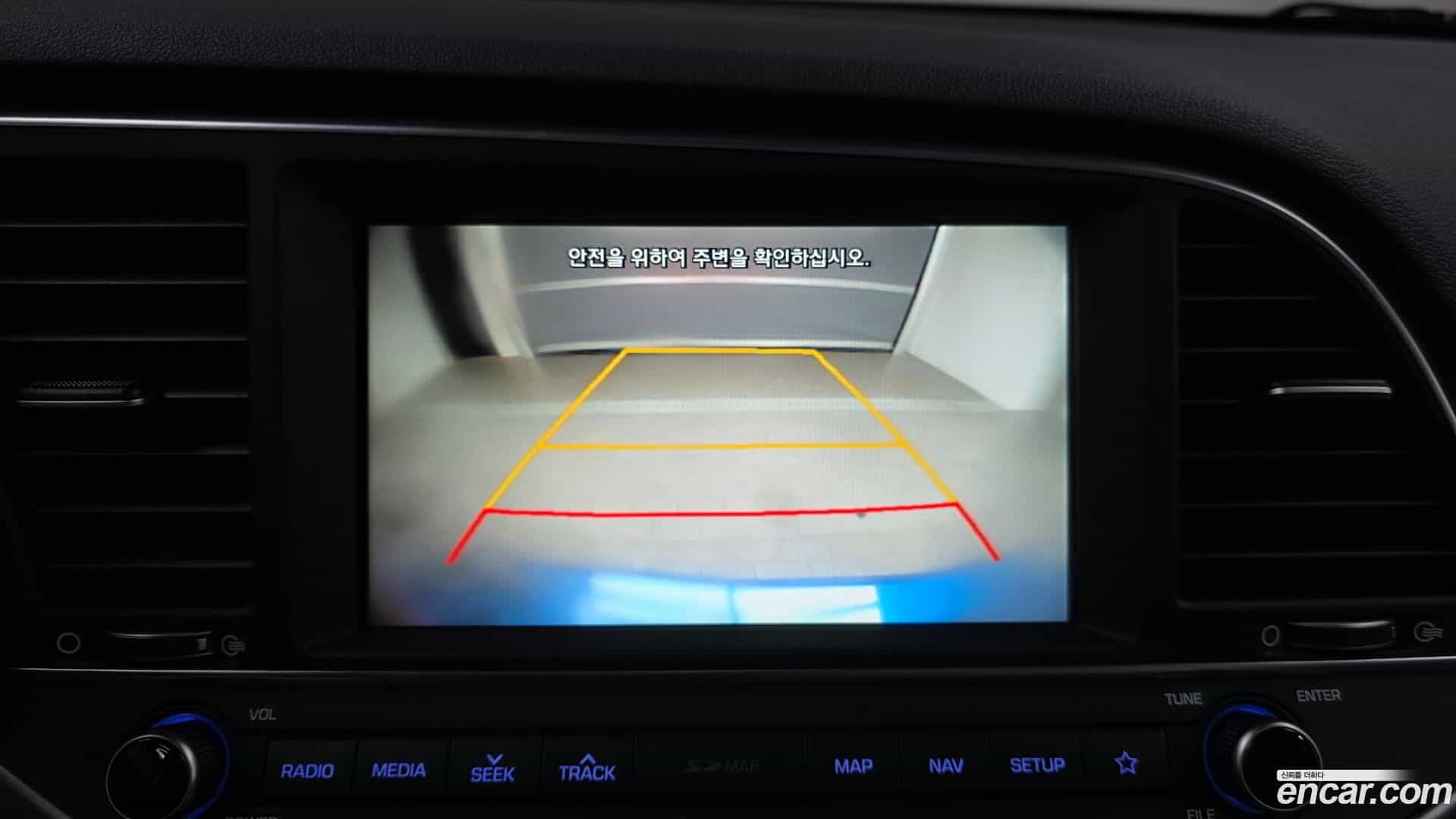 AVANTE Hyundai 2017.9-OPTION-020
