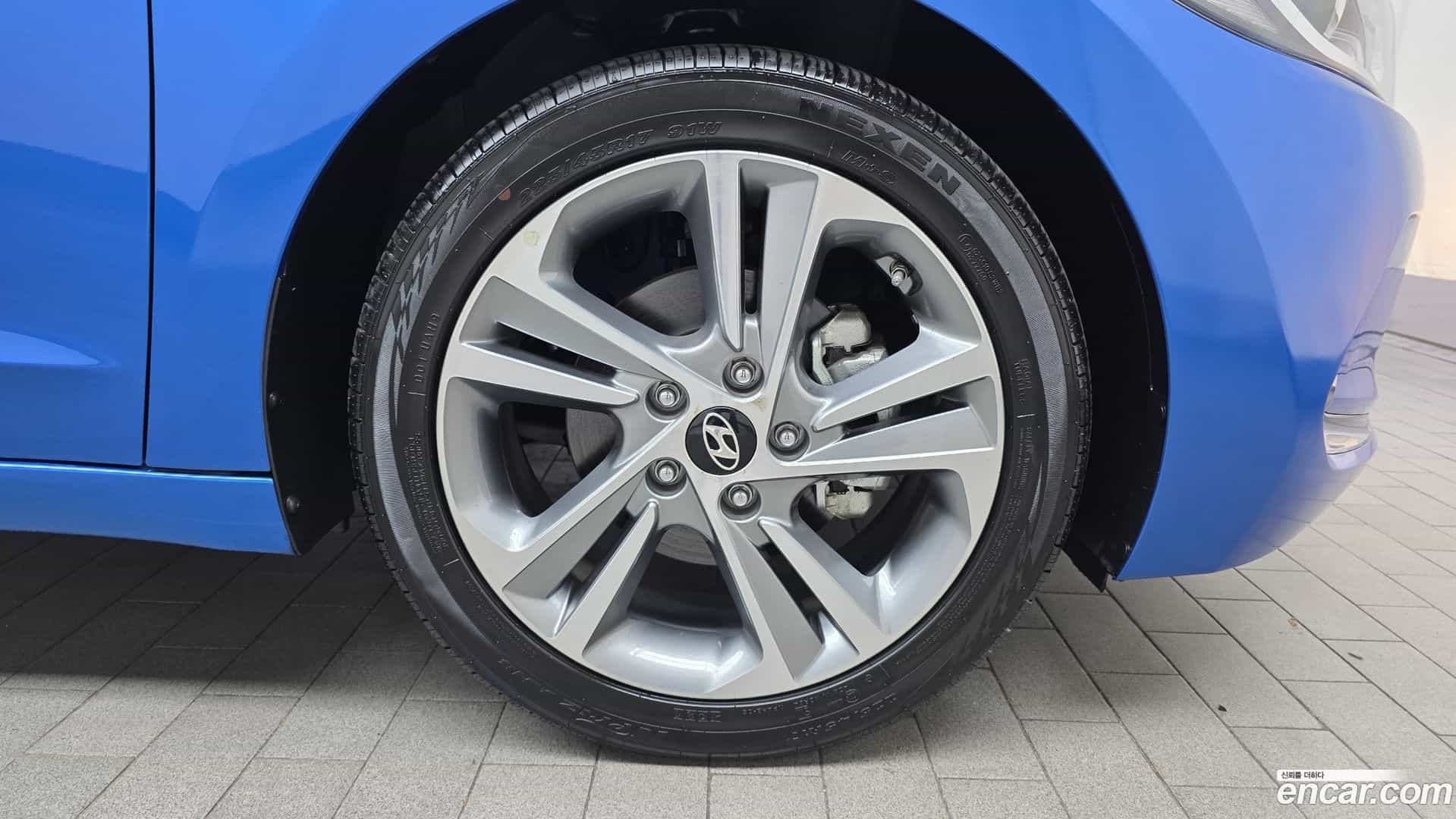 AVANTE Hyundai 2017.9-OUTER-031