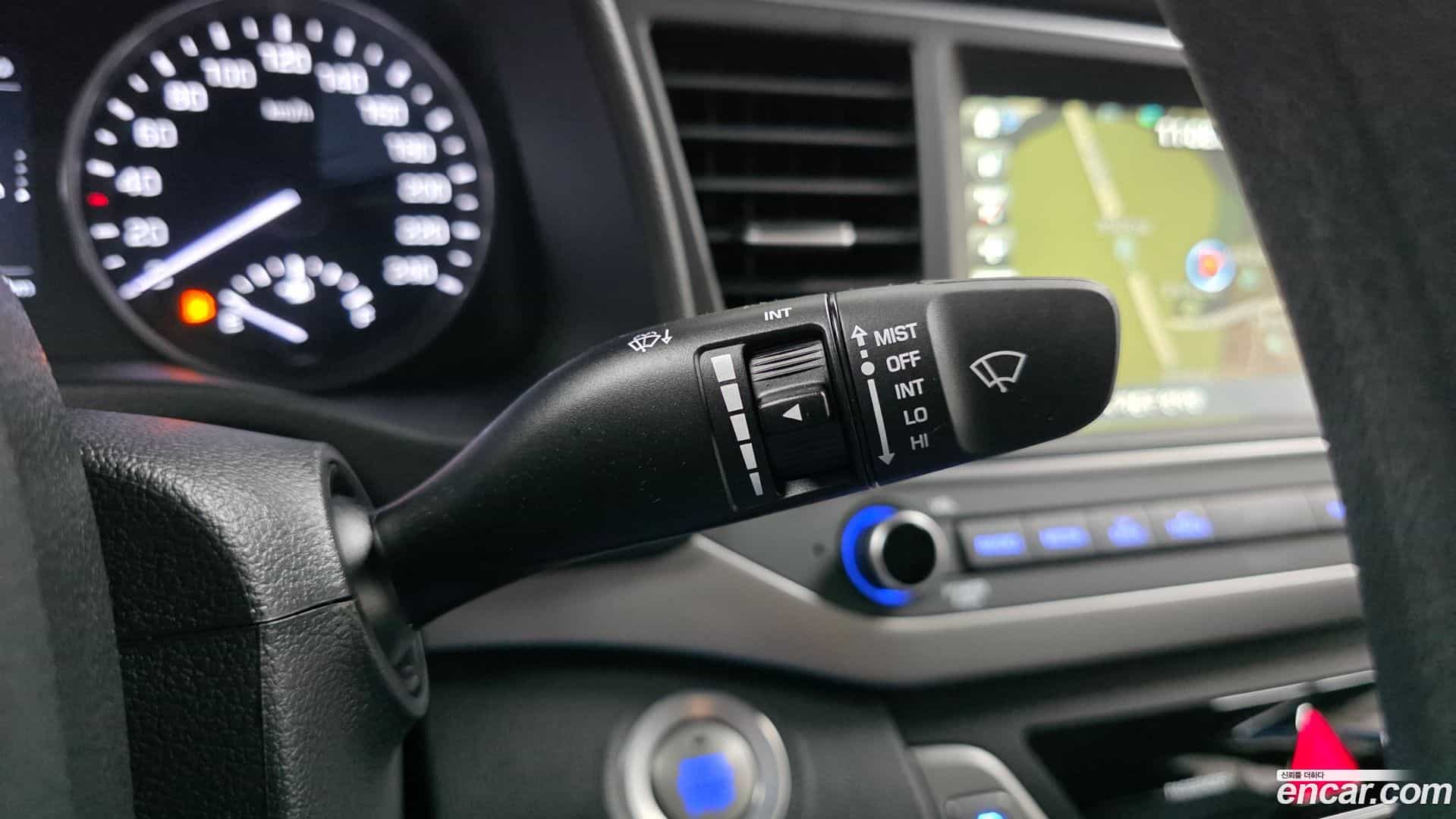 AVANTE Hyundai 2017.9-OPTION-041