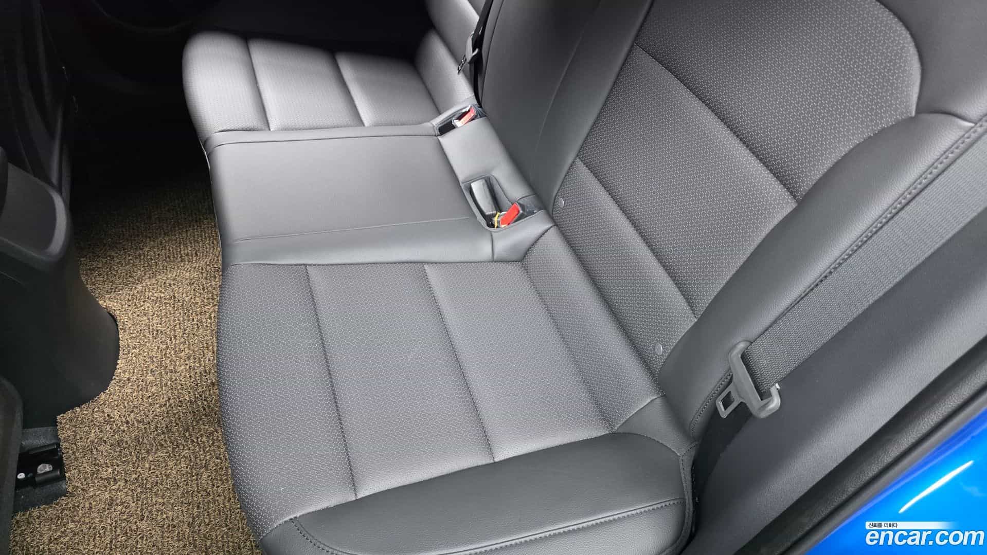 AVANTE Hyundai 2017.9-OPTION-043