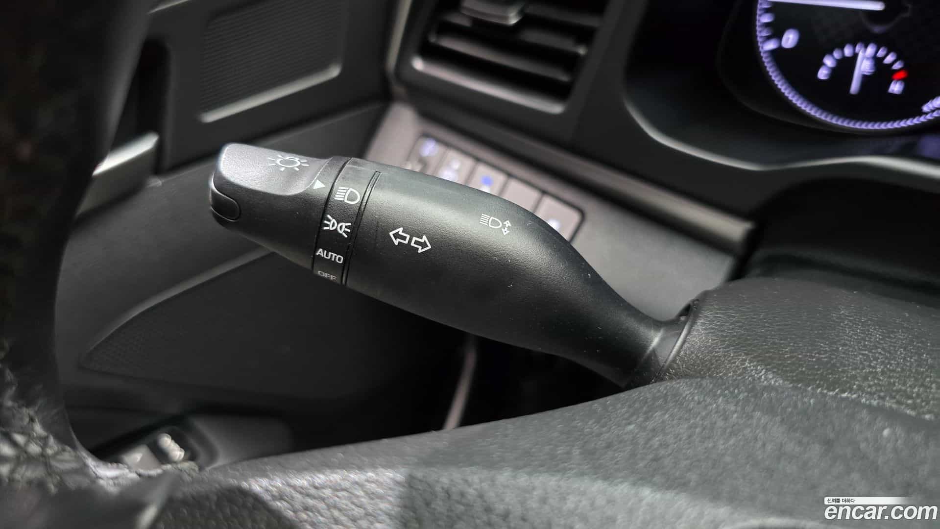 AVANTE Hyundai 2018.8-OPTION-040