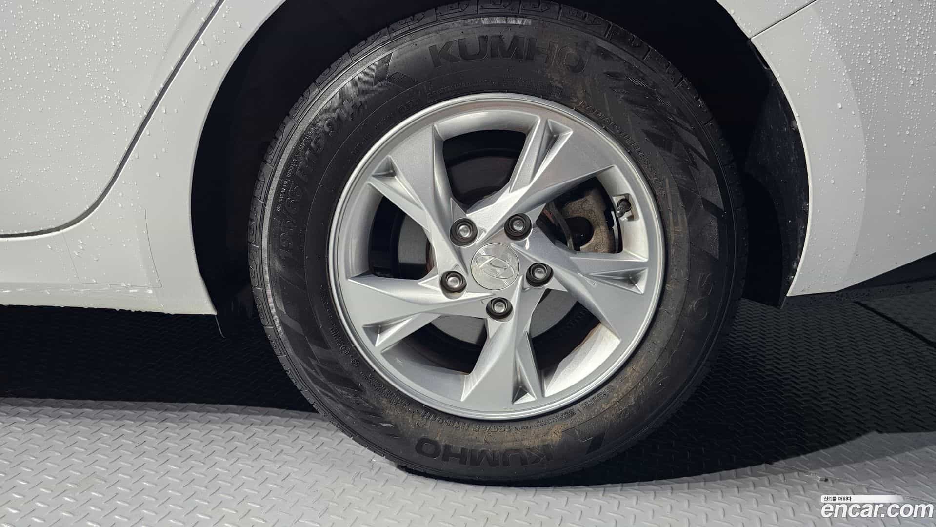 AVANTE Hyundai 2021.5-OUTER-031