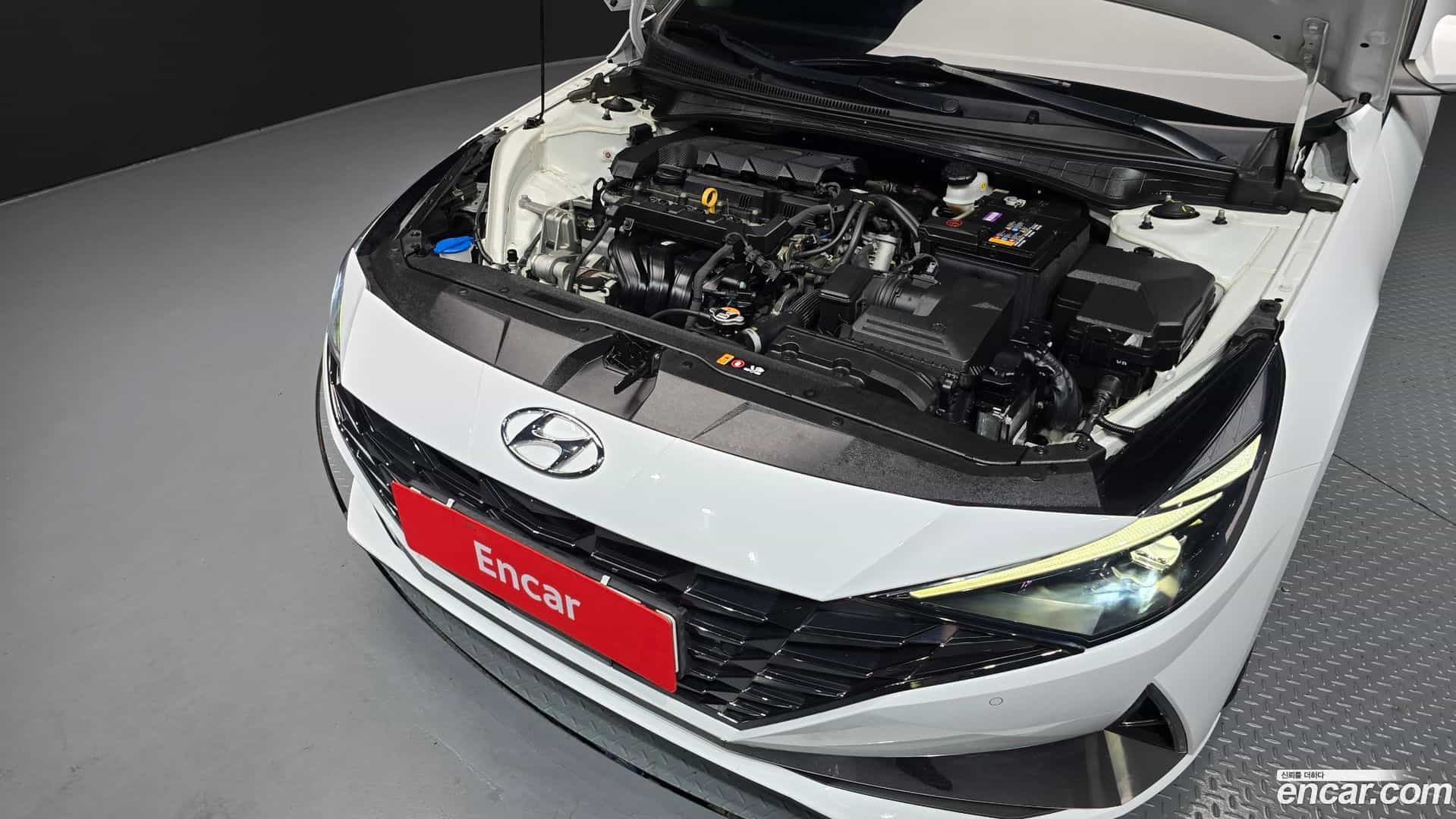 AVANTE Hyundai 2021.0-OUTER-006