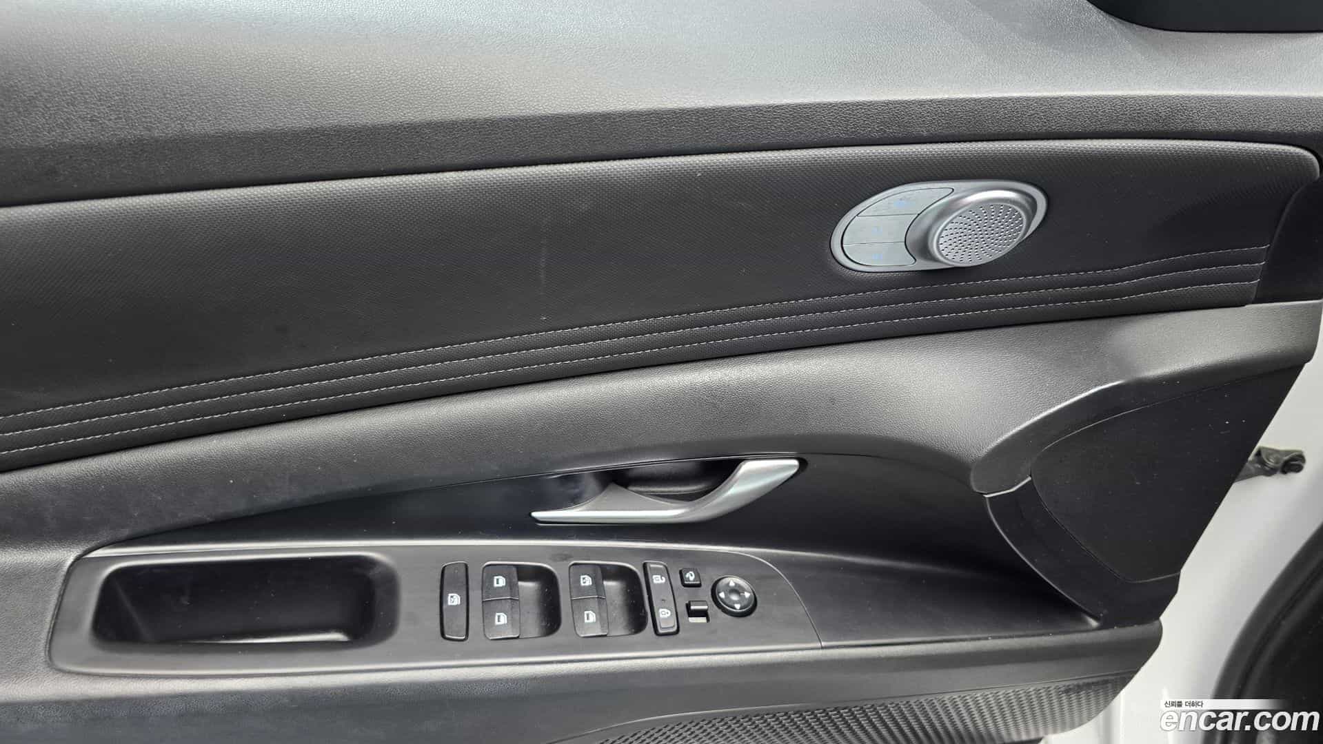 AVANTE Hyundai 2021.0-OPTION-020