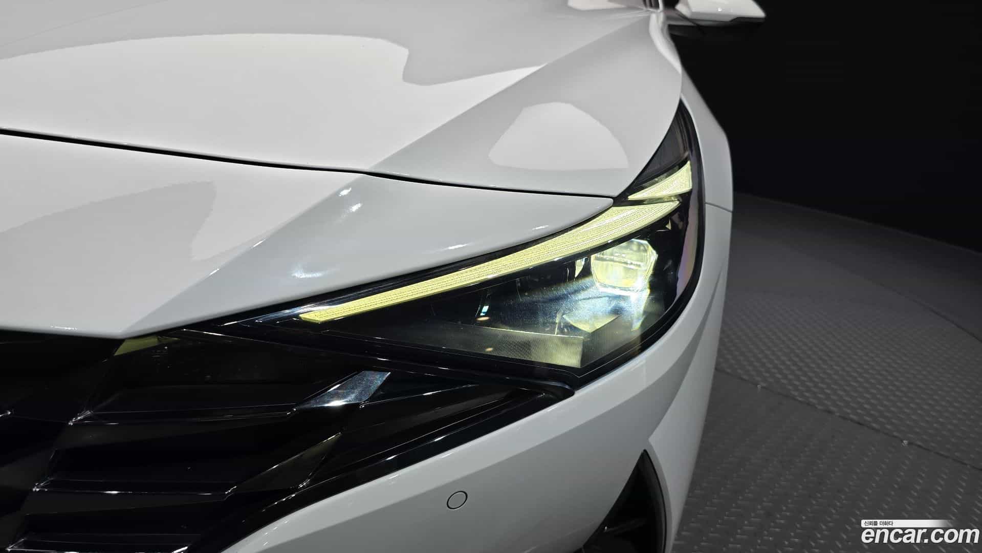AVANTE Hyundai 2021.0-OUTER-032