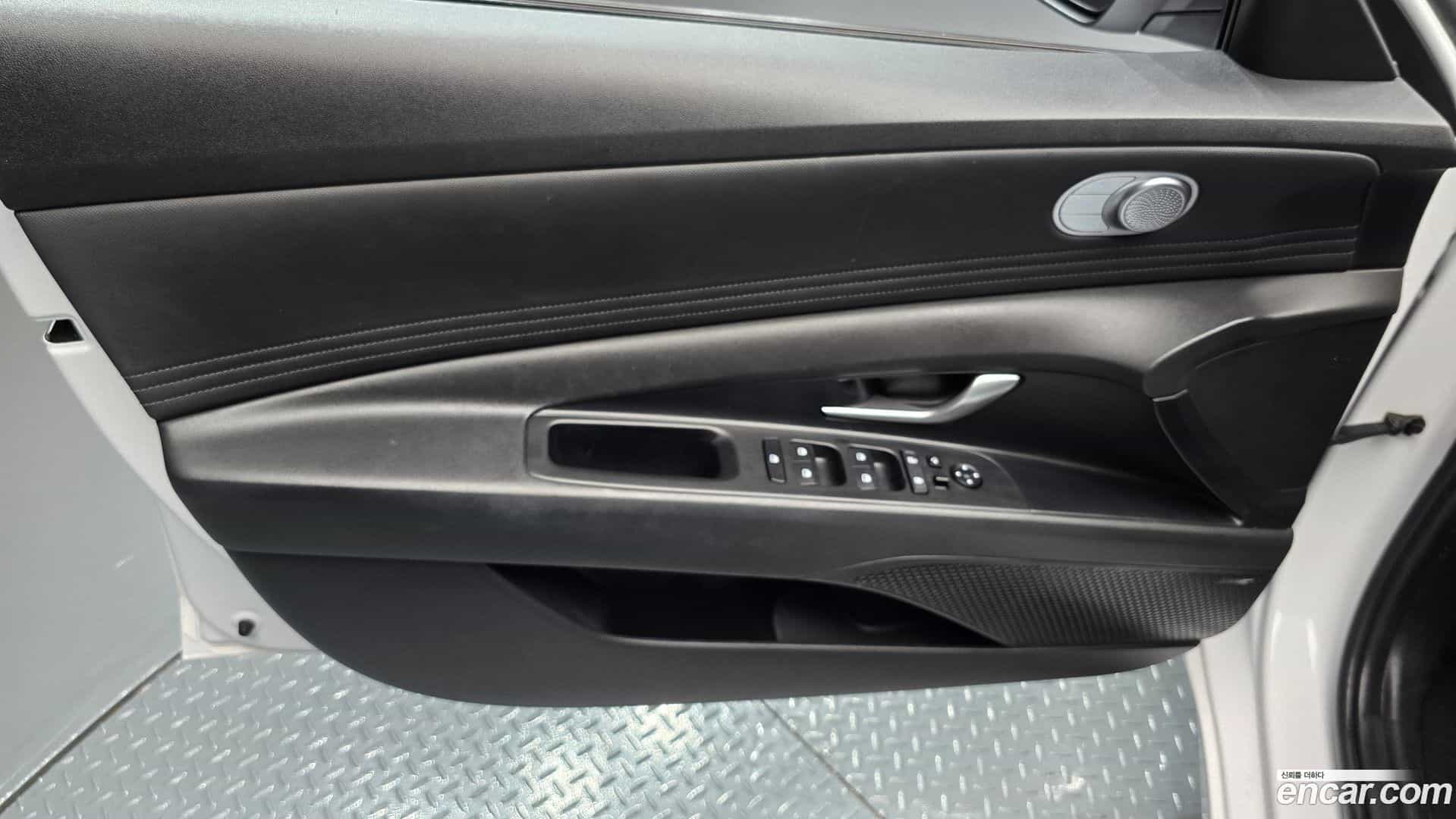 AVANTE Hyundai 2021.0-INNER-034