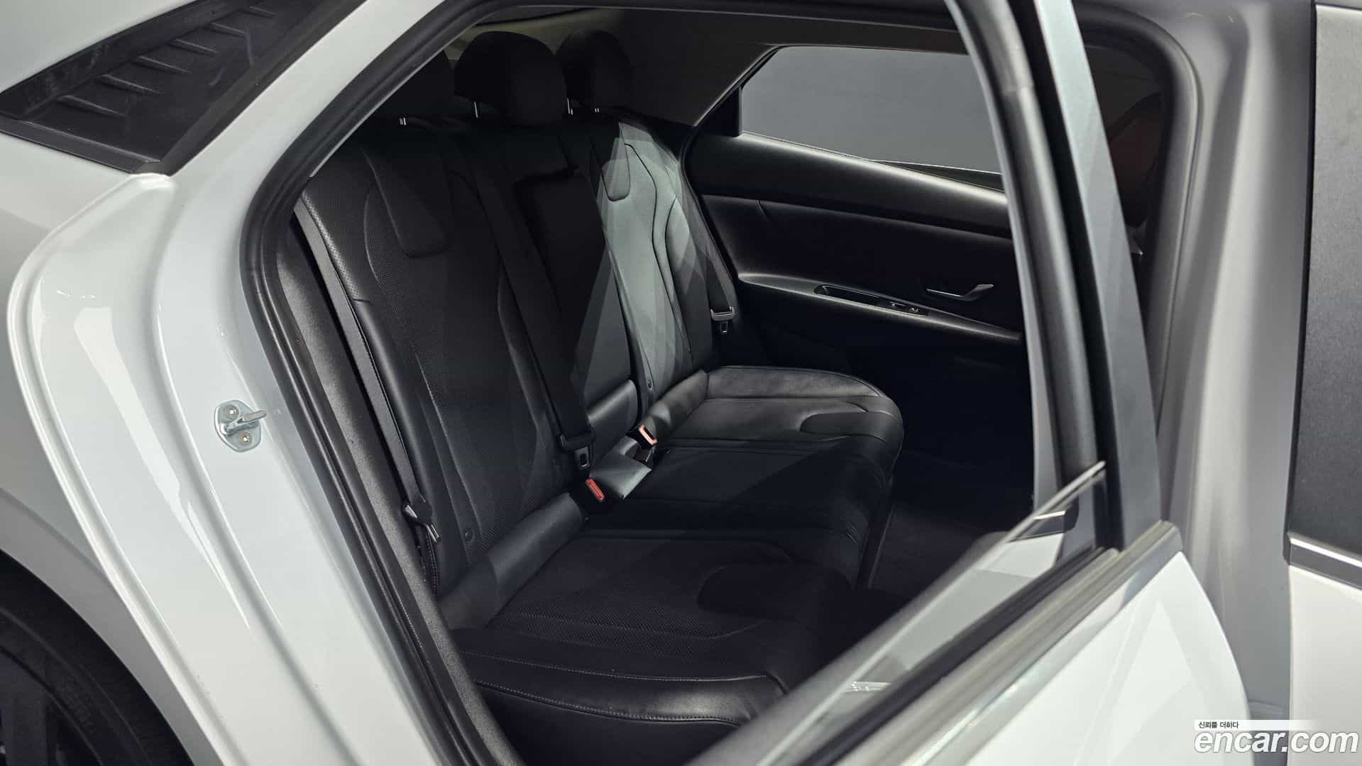 AVANTE Hyundai 2021.0-INNER-036