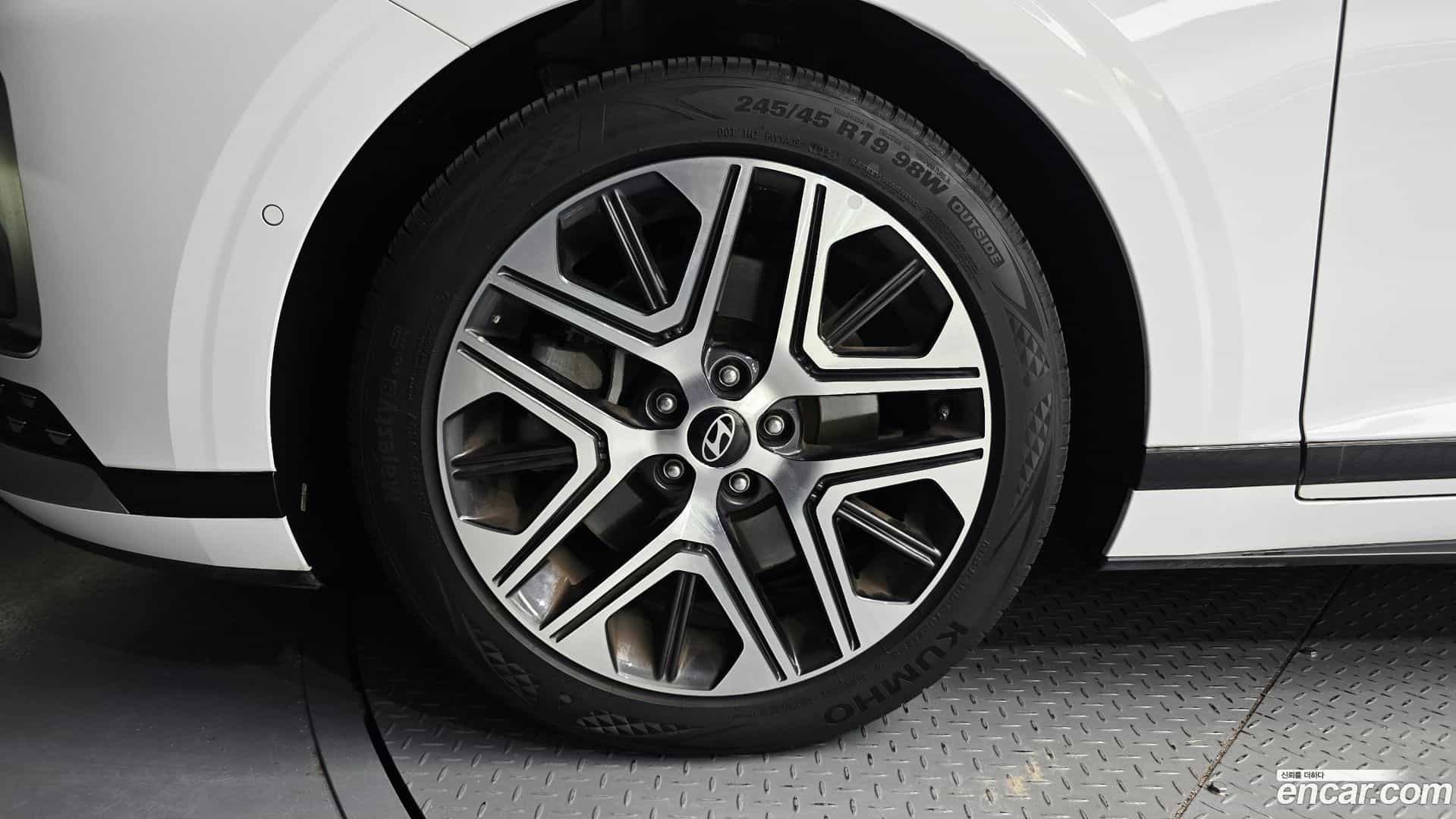 Grandeur Hyundai 2024.3-OUTER-005