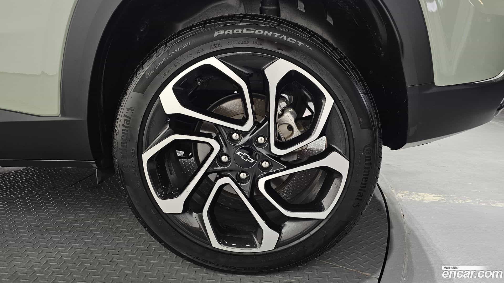 Trax Chevrolet 2024.0-OUTER-031