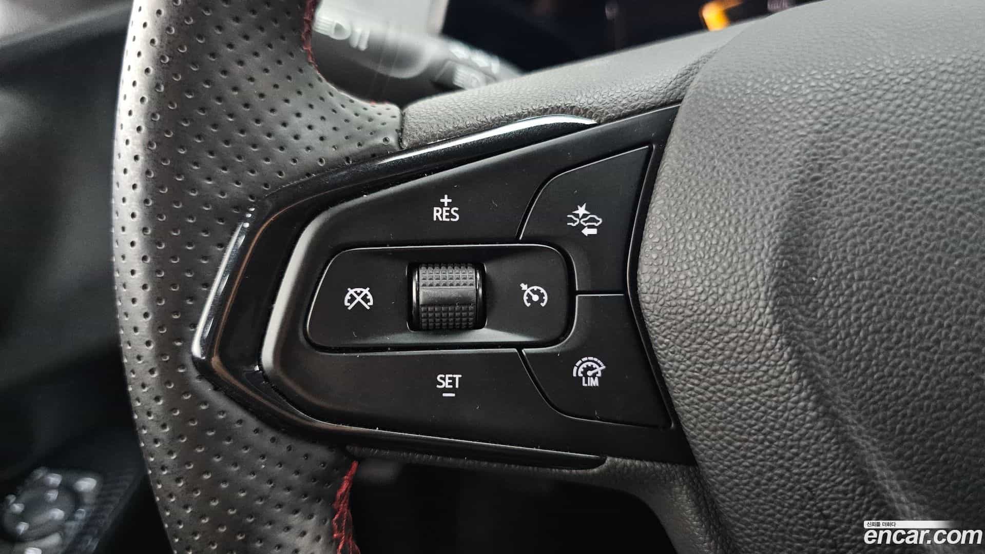 Trax Chevrolet 2024.0-OPTION-041