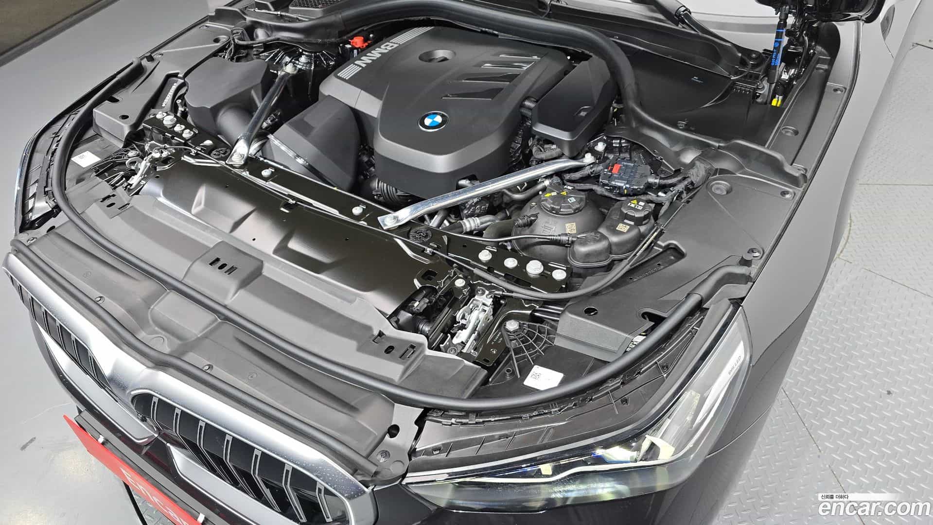5-Series BMW 2025.10-OUTER-006
